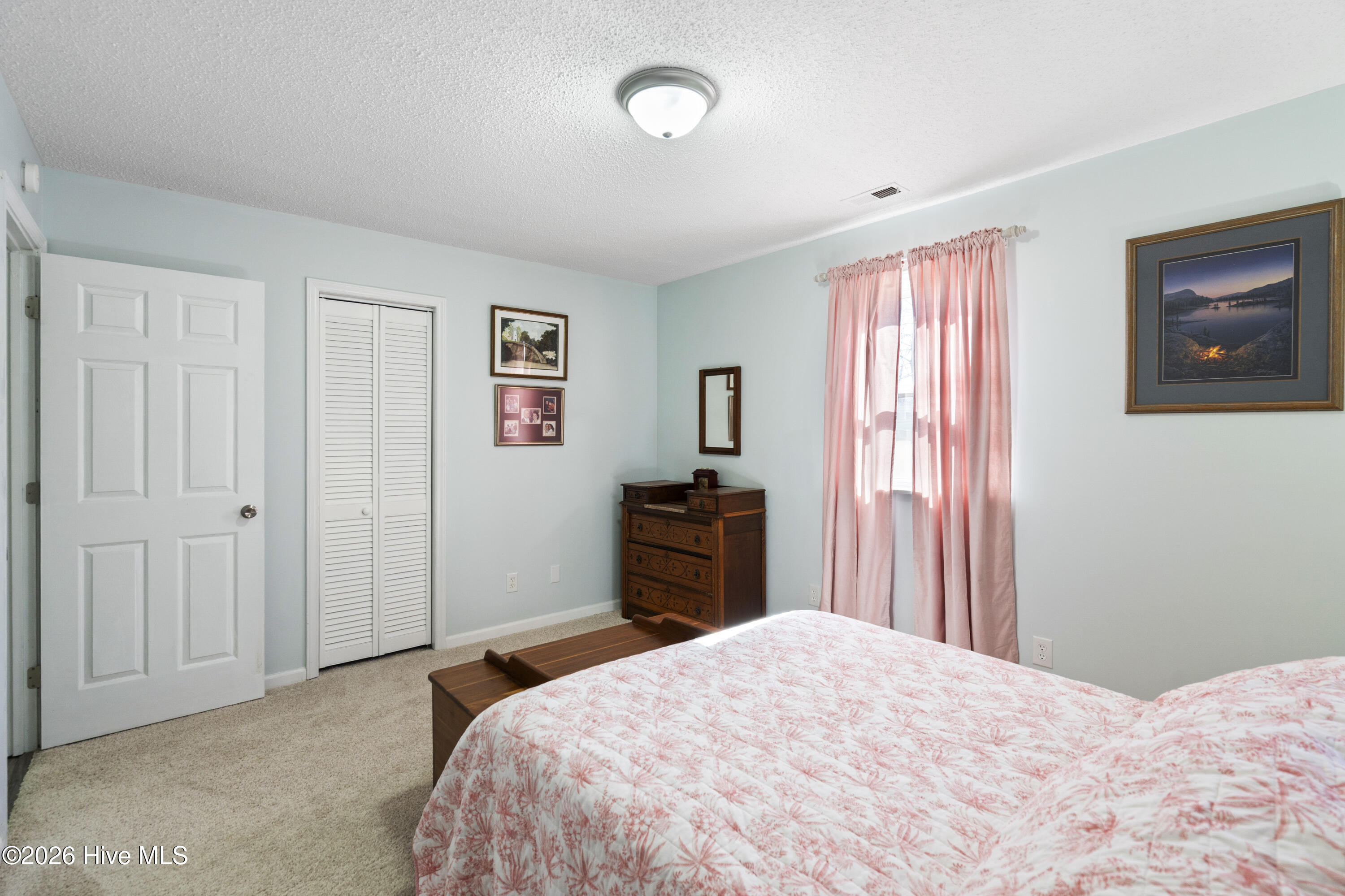 100553037 | Photo 23