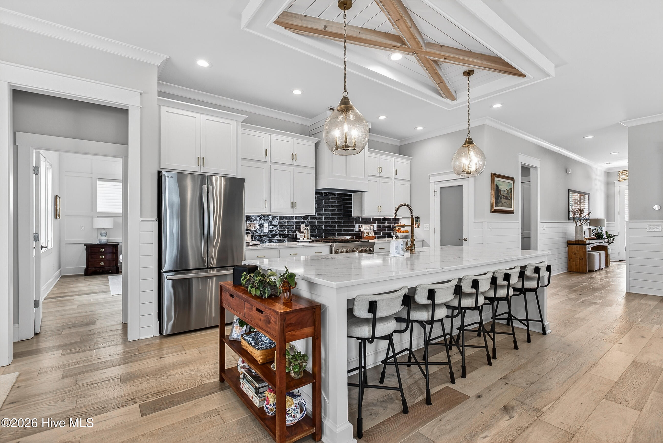 100564541 | Photo 17