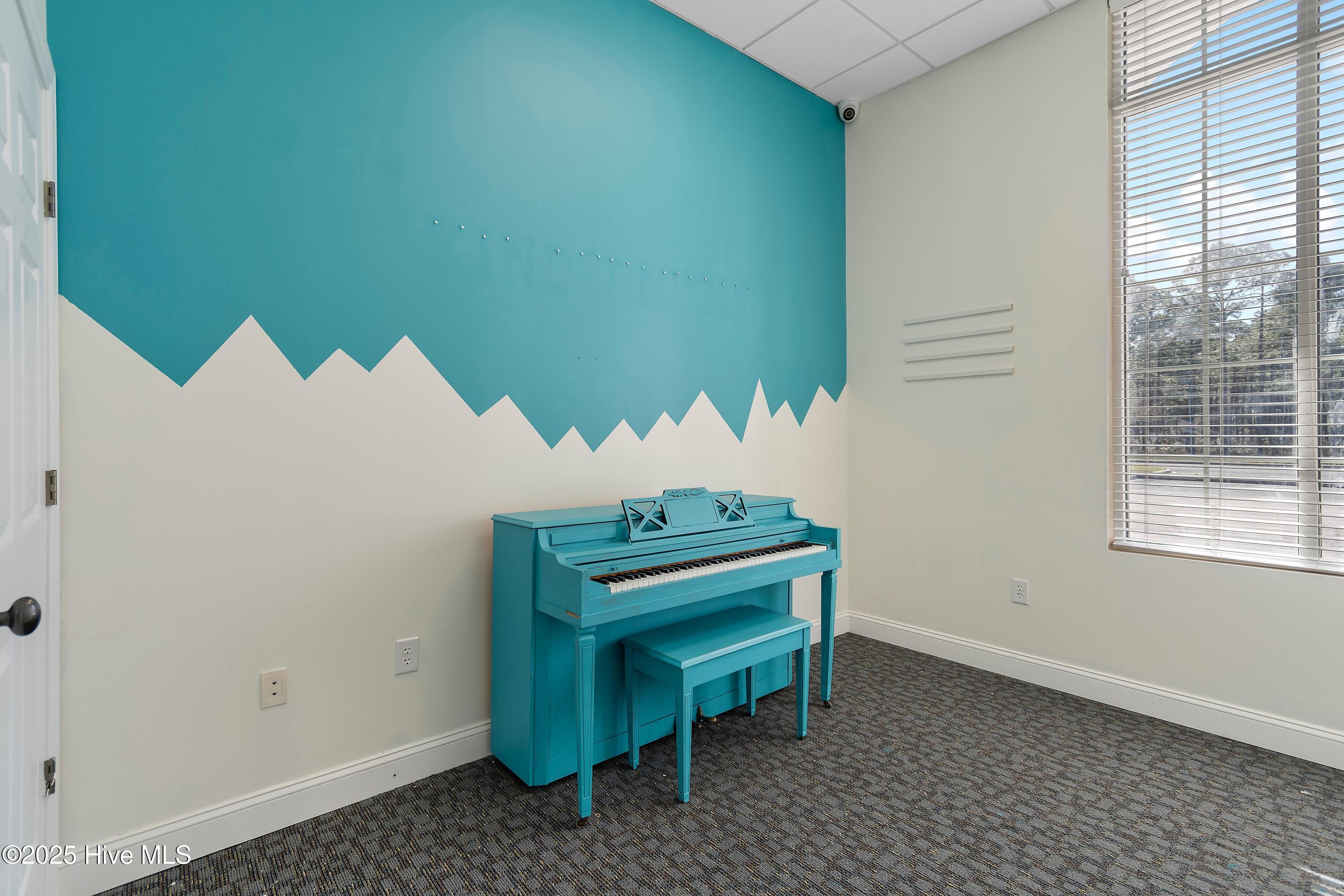 100491717 | Photo 19