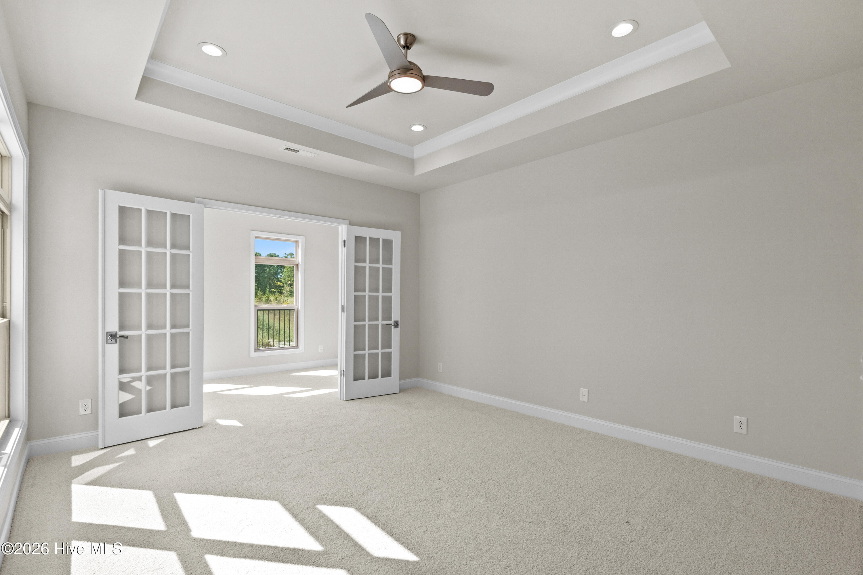 100563444 | Photo 26