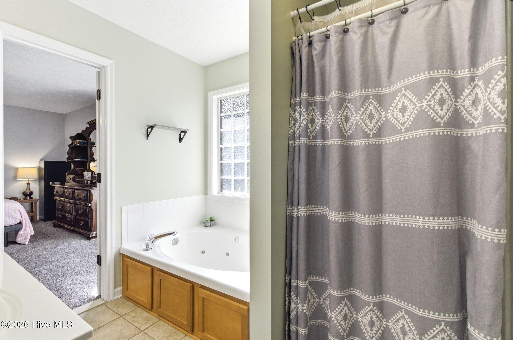 100561408 | Photo 38