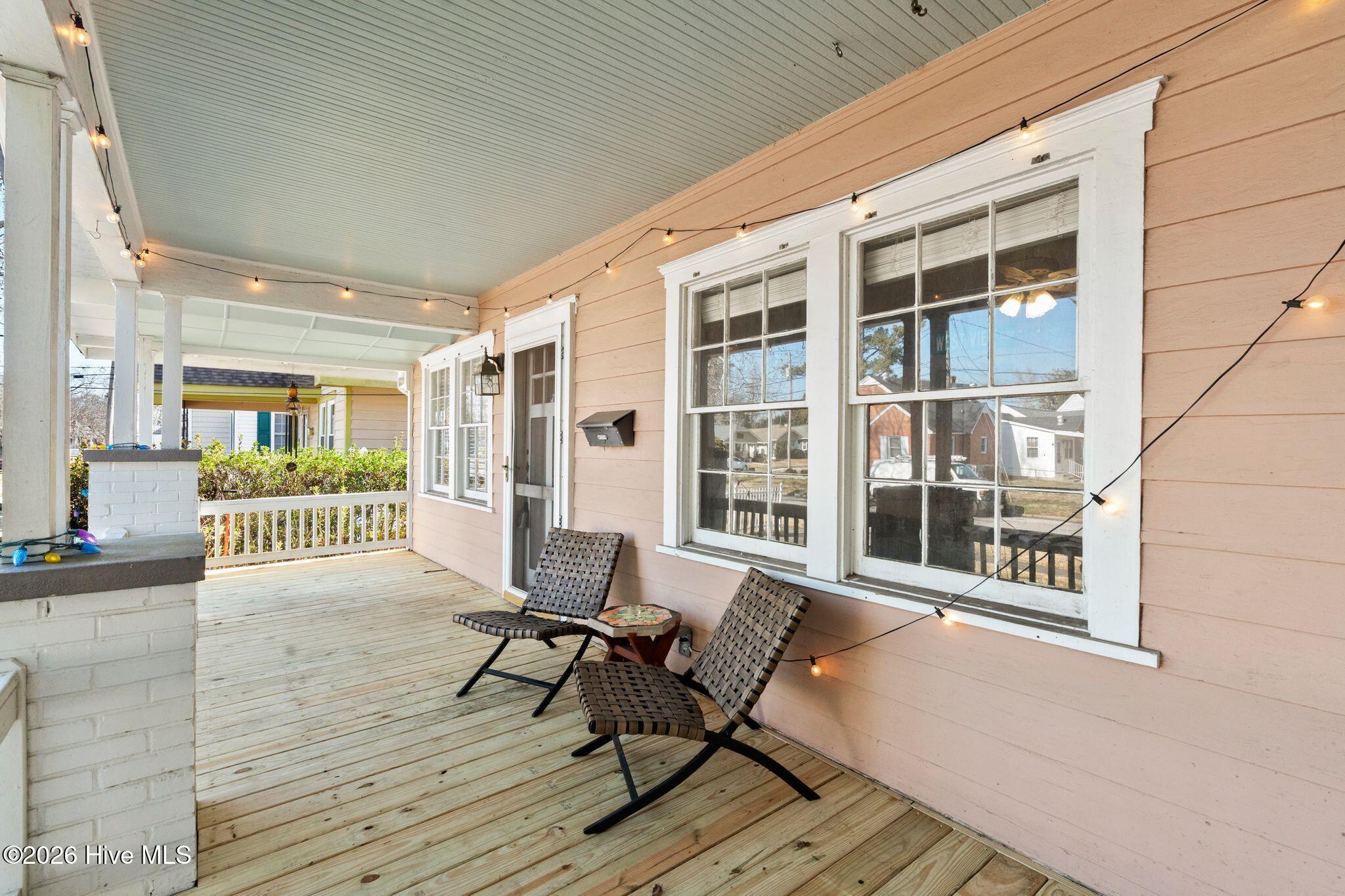 100554931 | Photo 76