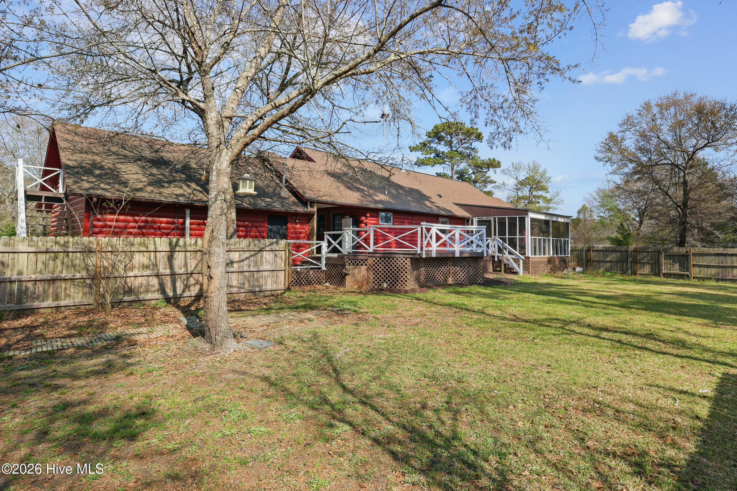 100563563 | Photo 40