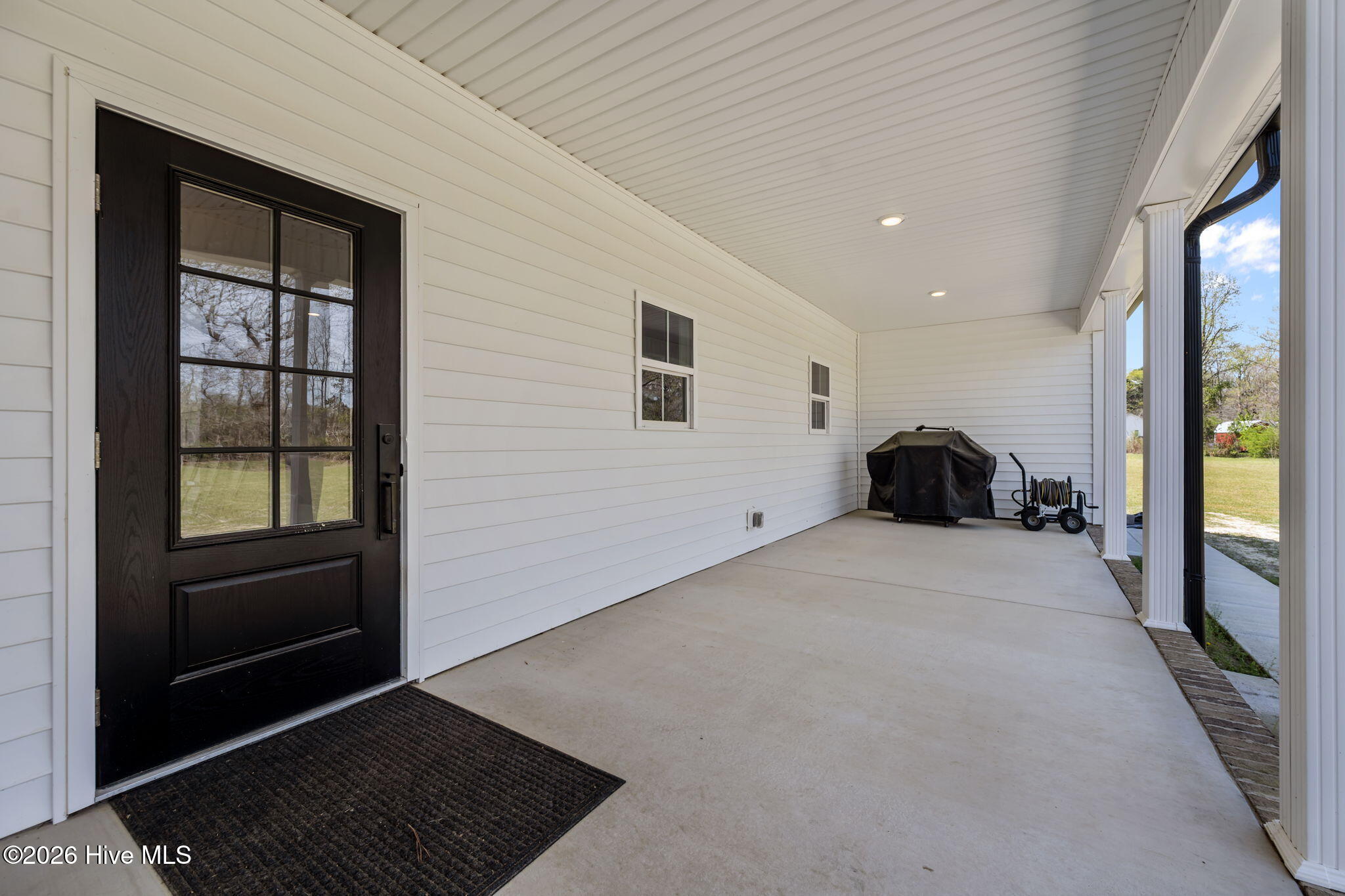 100564402 | Photo 37