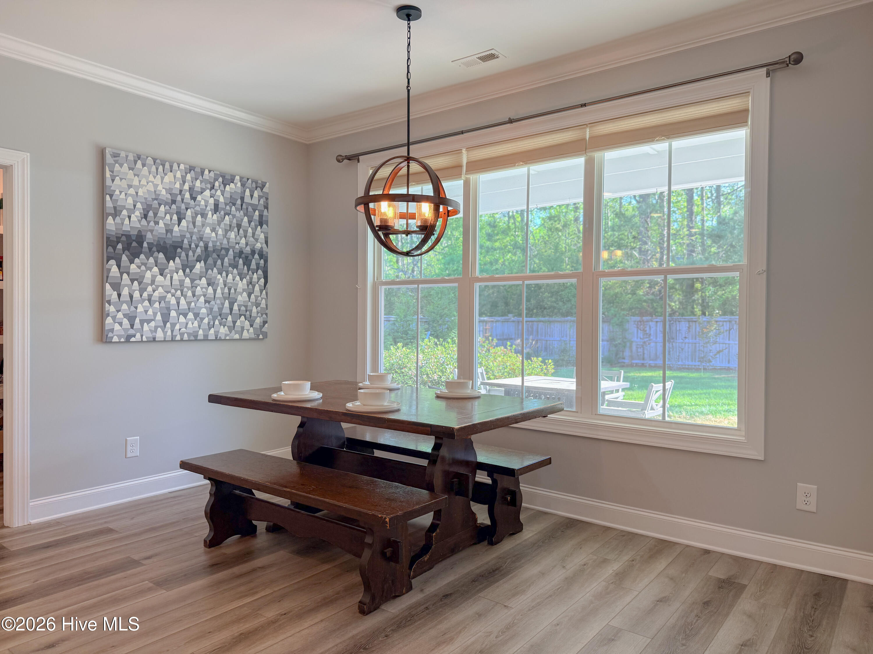 100567915 | Photo 31