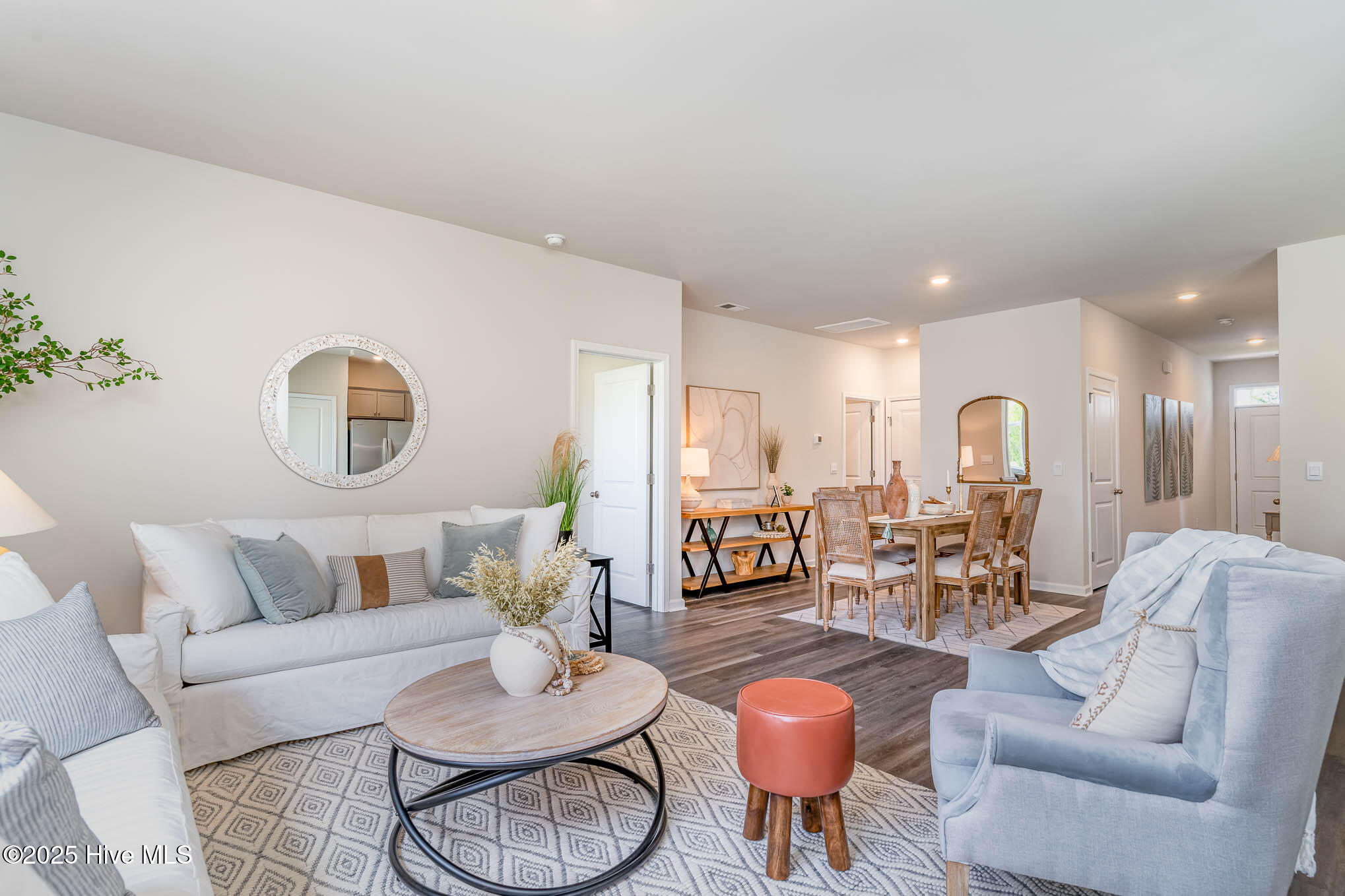 100541867 | Photo 12