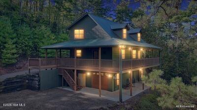 100609742 | Photo 2