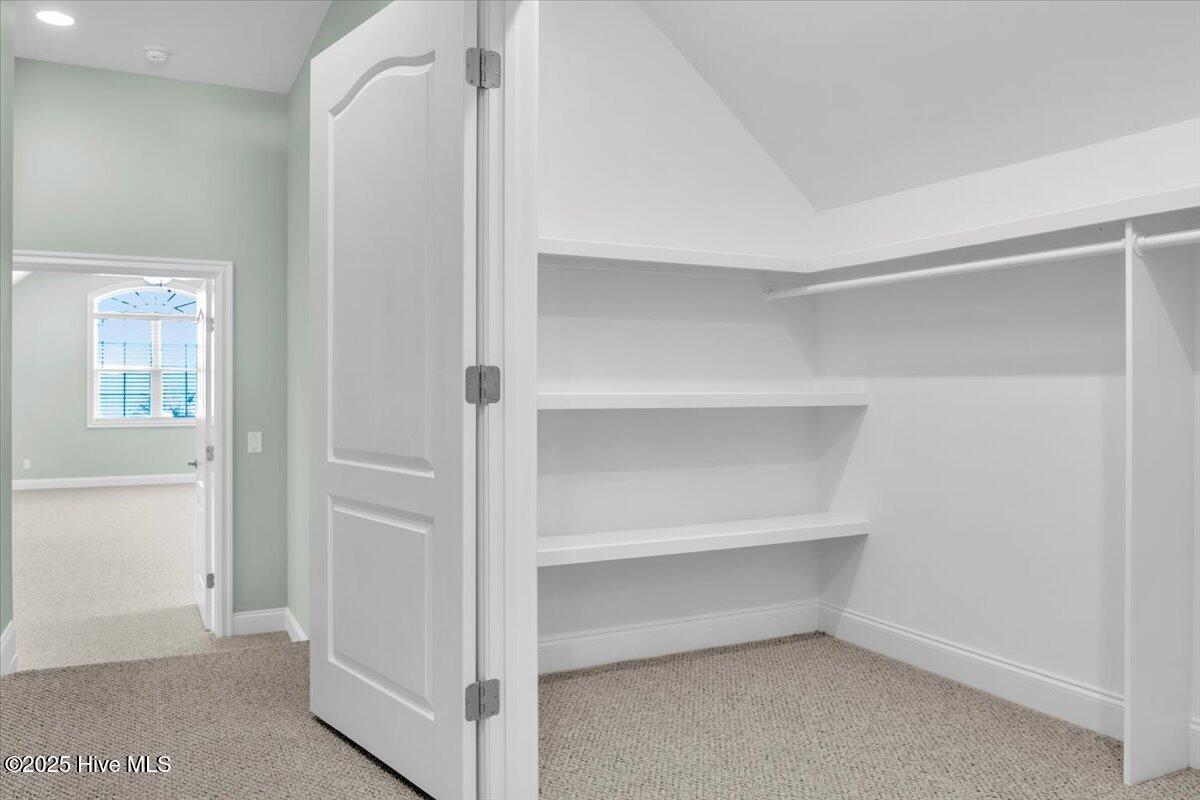 100540967 | Photo 52