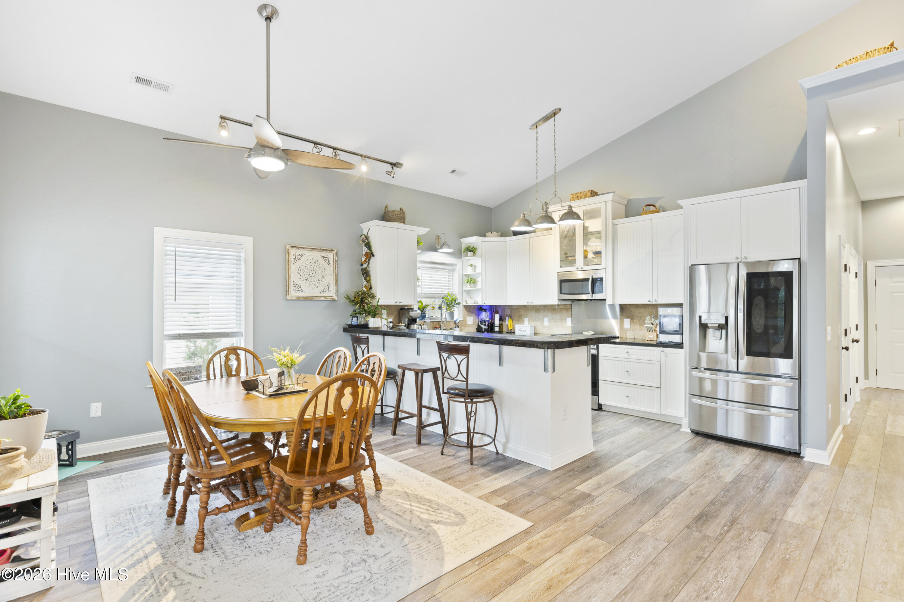 100551822 | Photo 13