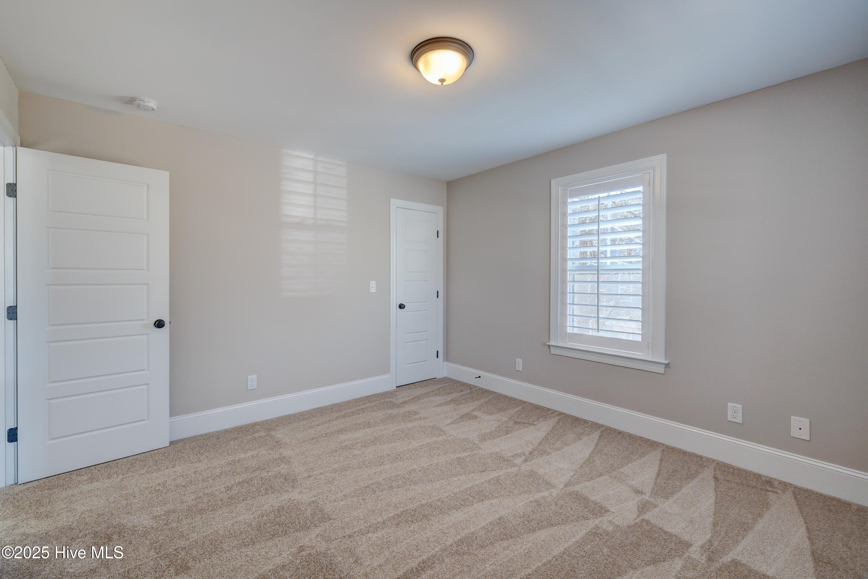 100496540 | Photo 59