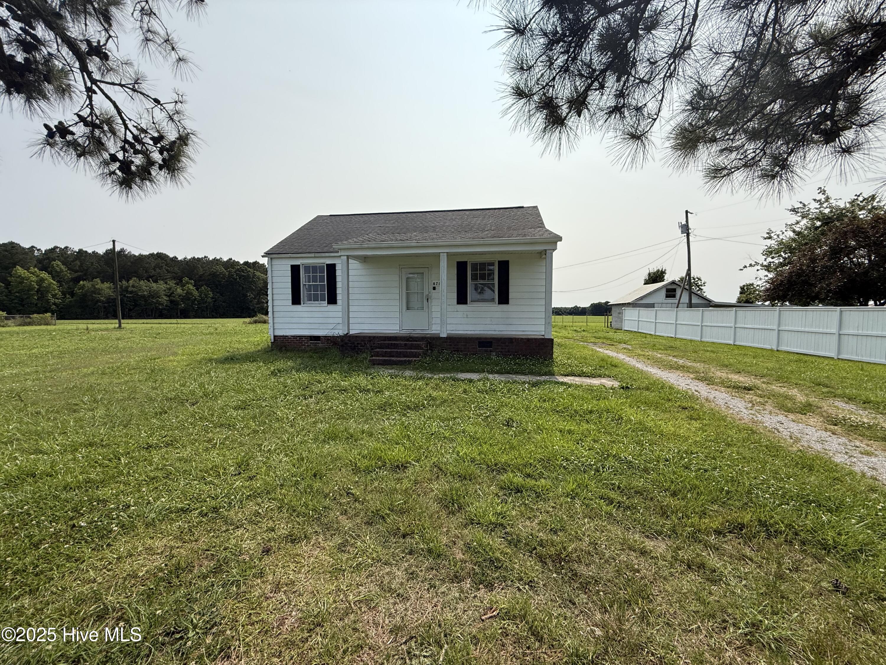Homes for sale in Stantonsburg, NC | 8714 Tyson Farm Rd, Stantonsburg, NC 27883 | MLS# 100511179