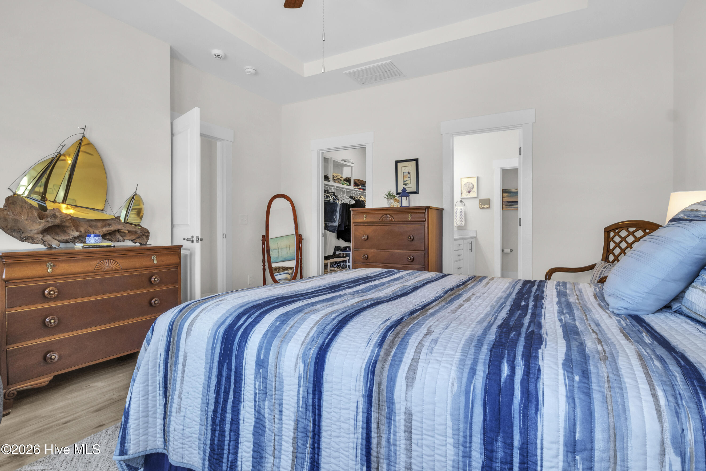 100557593 | Photo 27