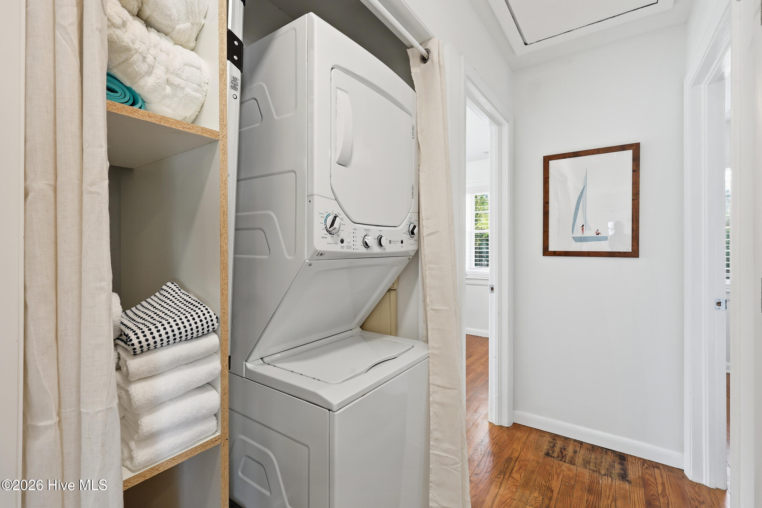 100547874 | Photo 25