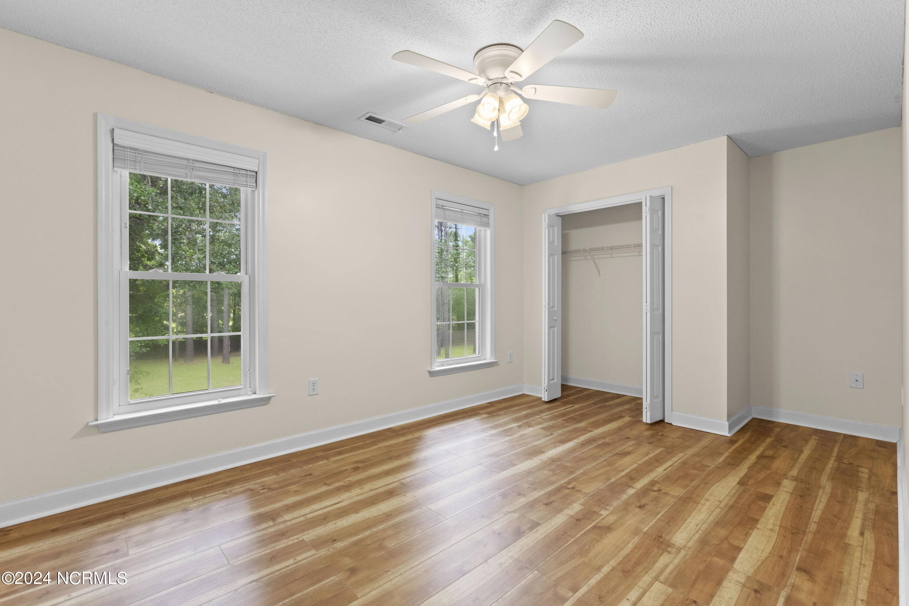 100529706 | Photo 31