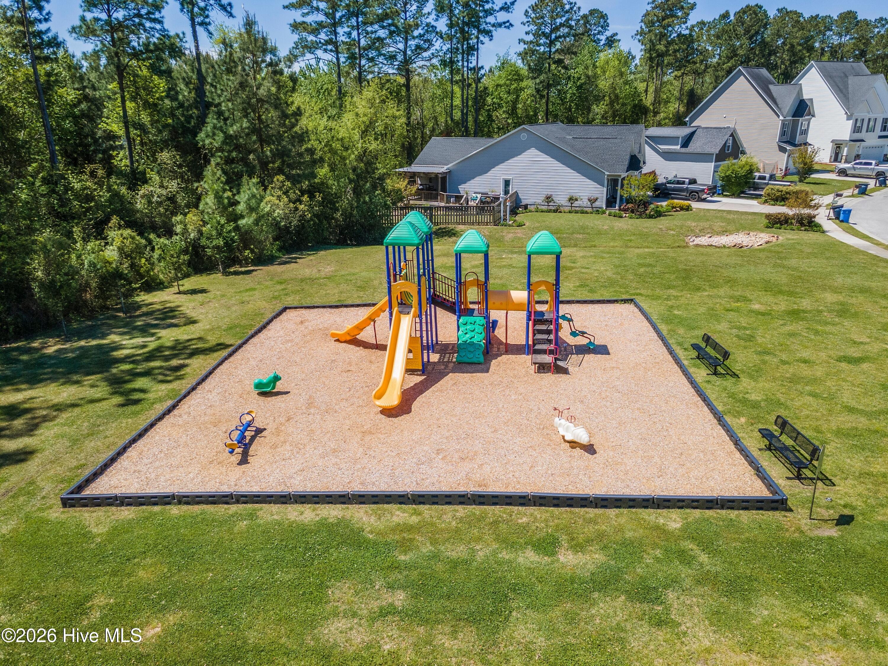 100561216 | Photo 45