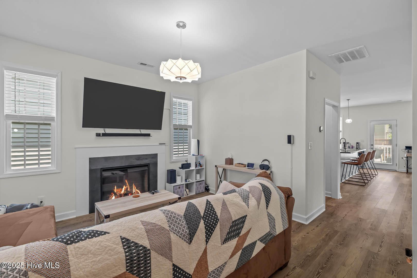 100516062 | Photo 17