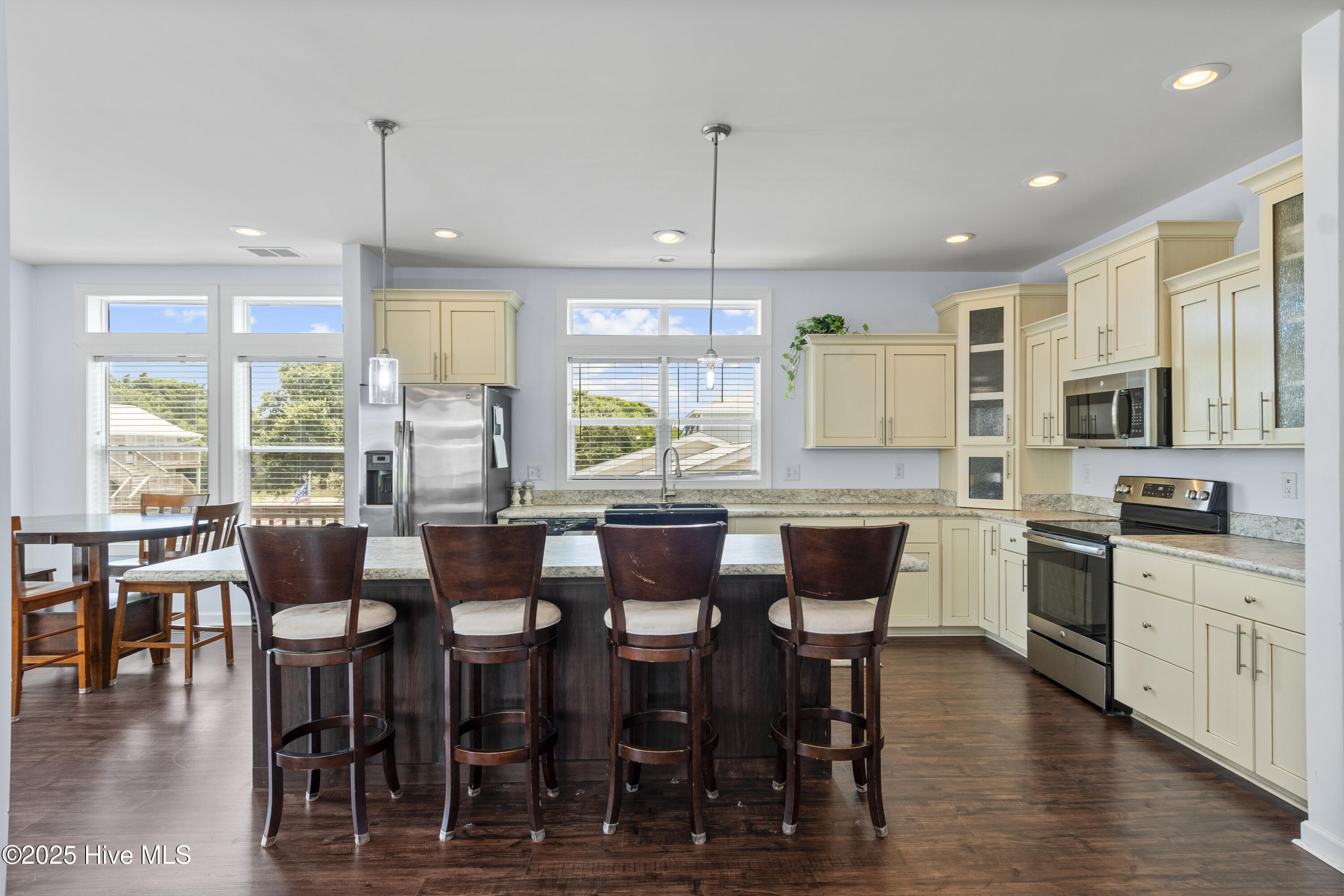 100520173 | Photo 14