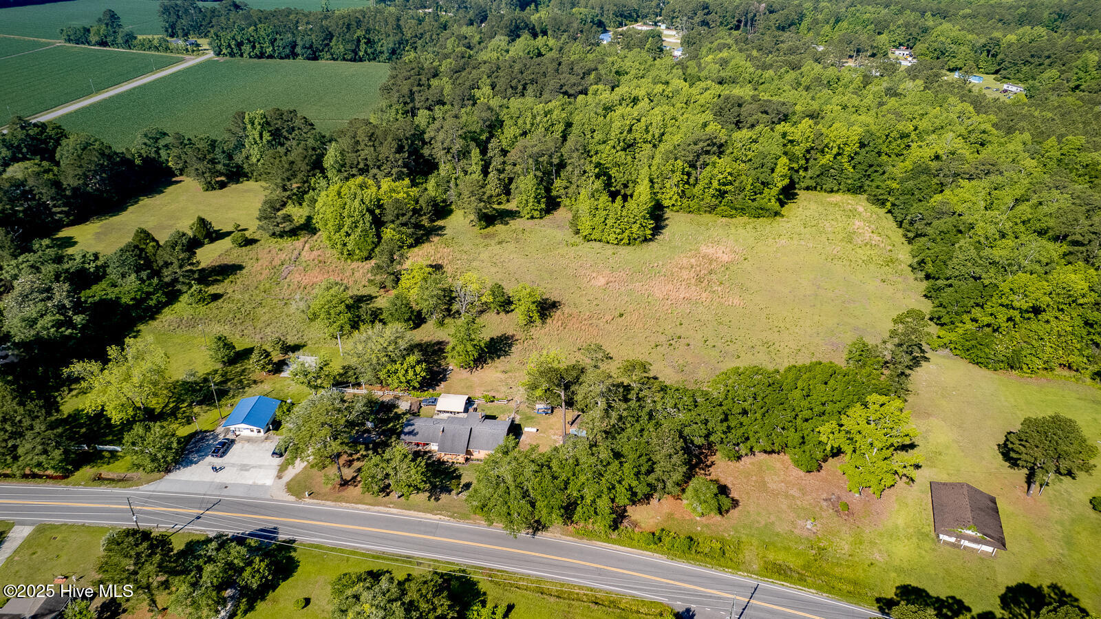 100507211 | Photo 13