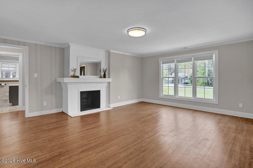 100562072 | Photo 15