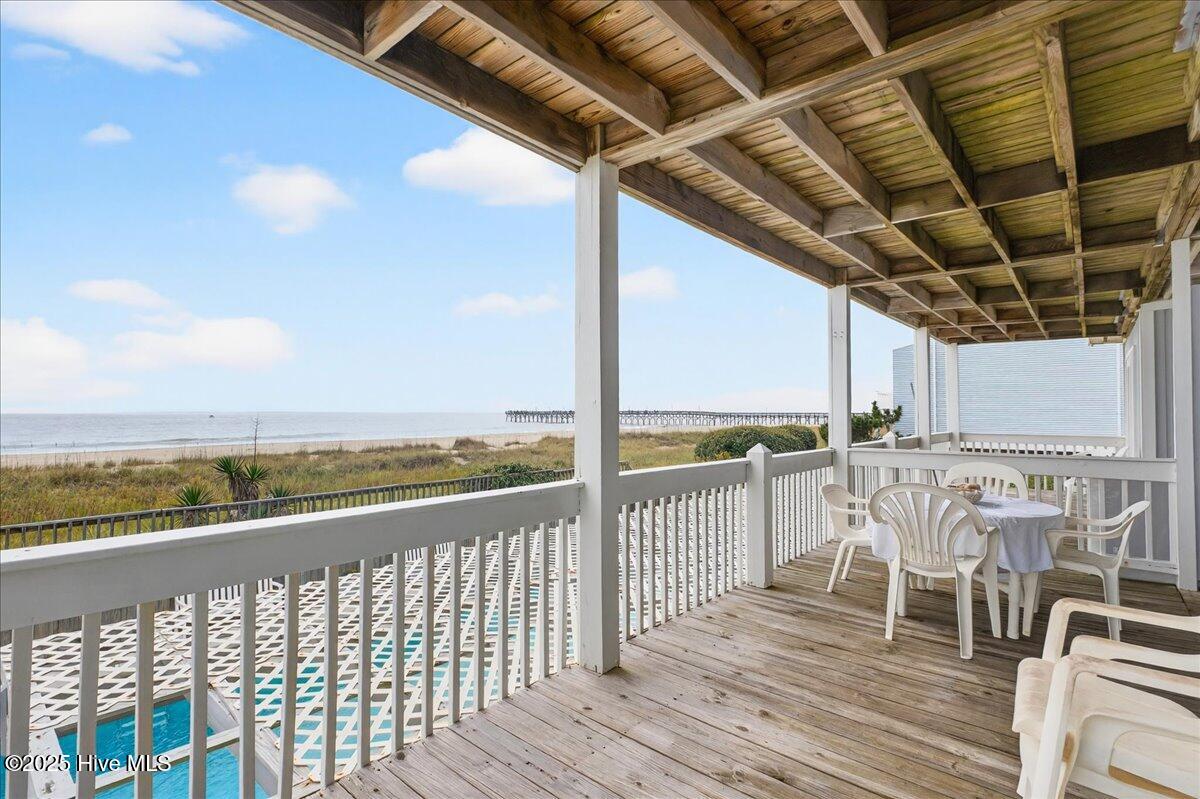 100538746 | Photo 38