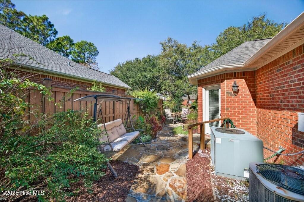 100535369 | Photo 43