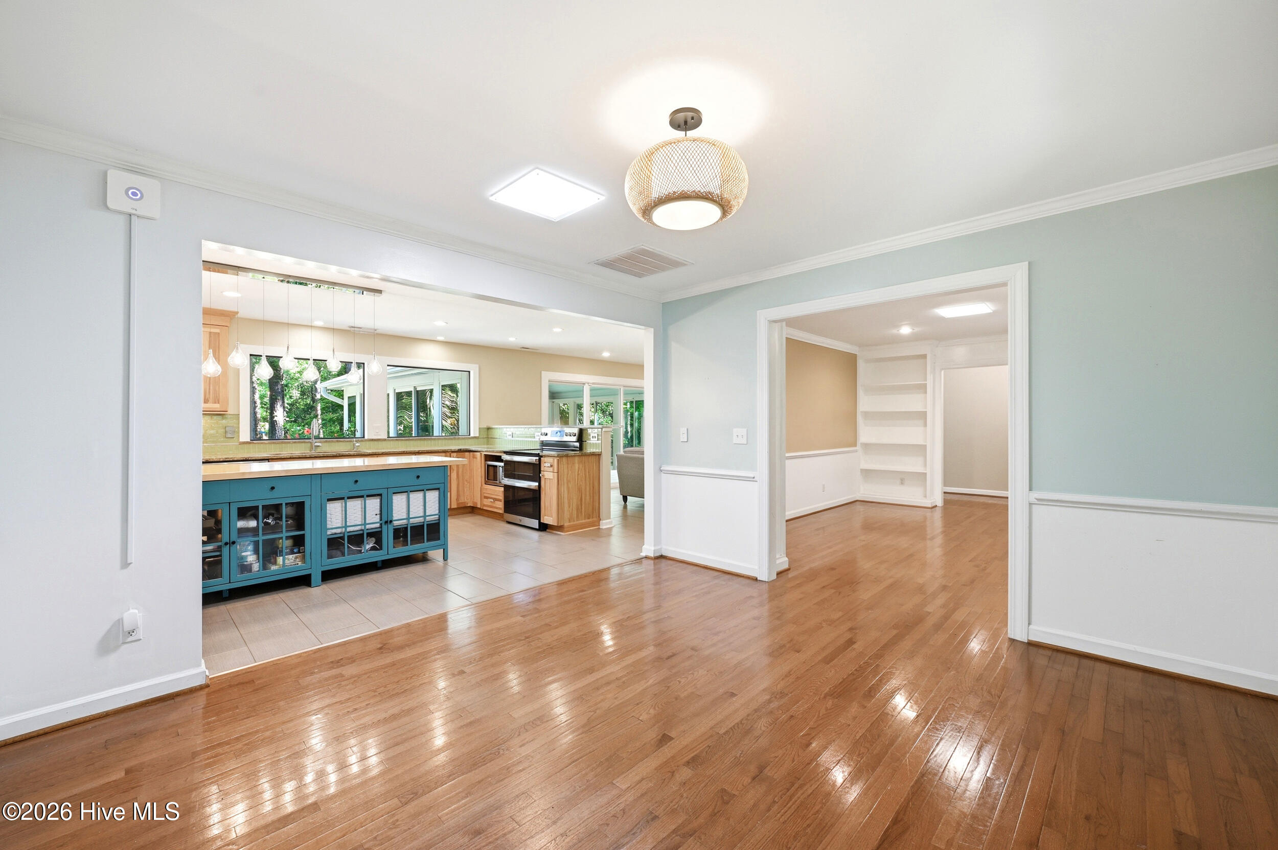 100570431 | Photo 16