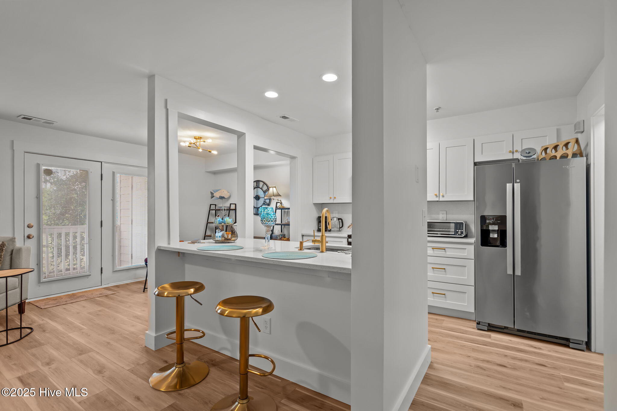 100543916 | Photo 13