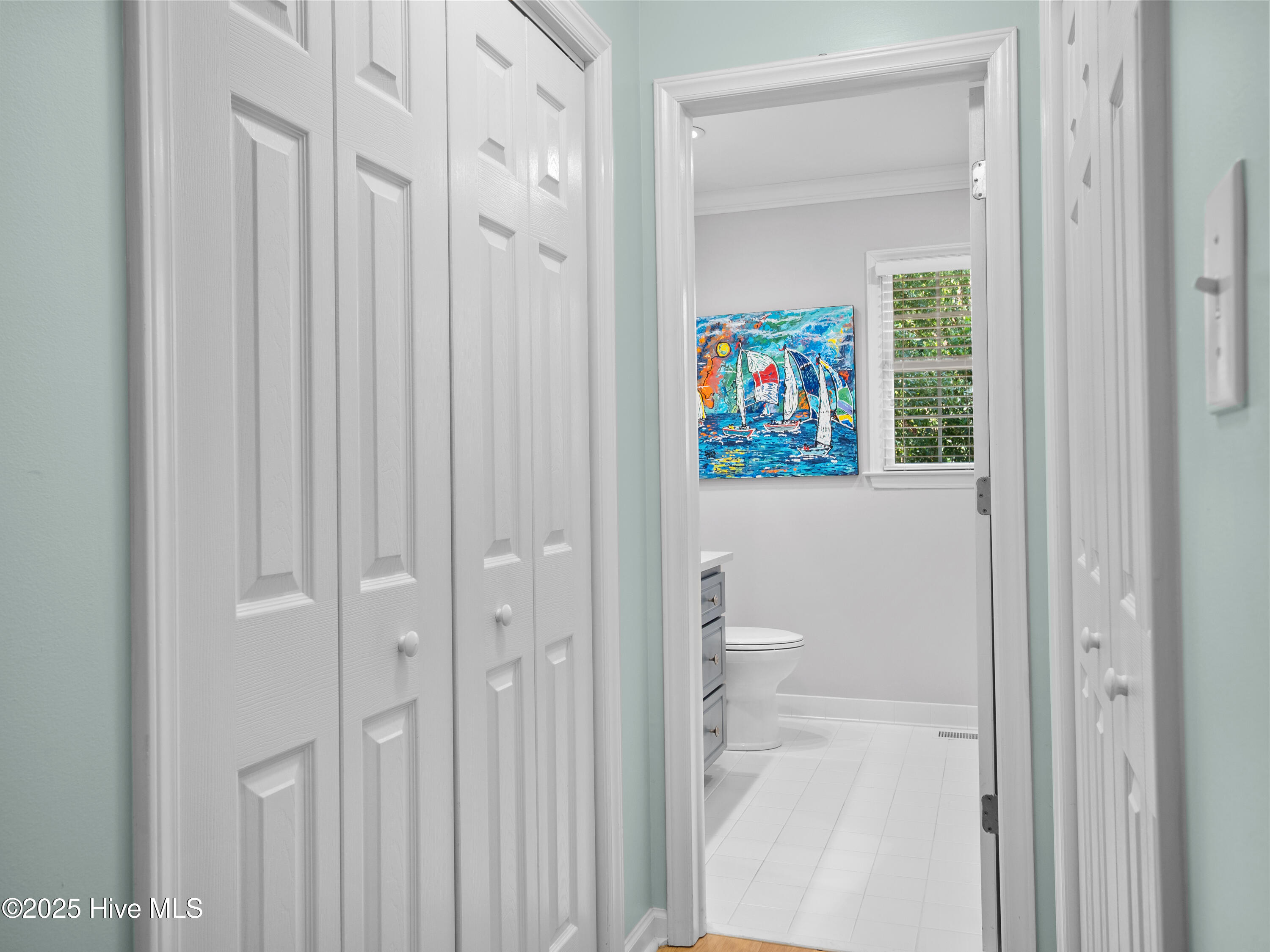 100559925 | Photo 26