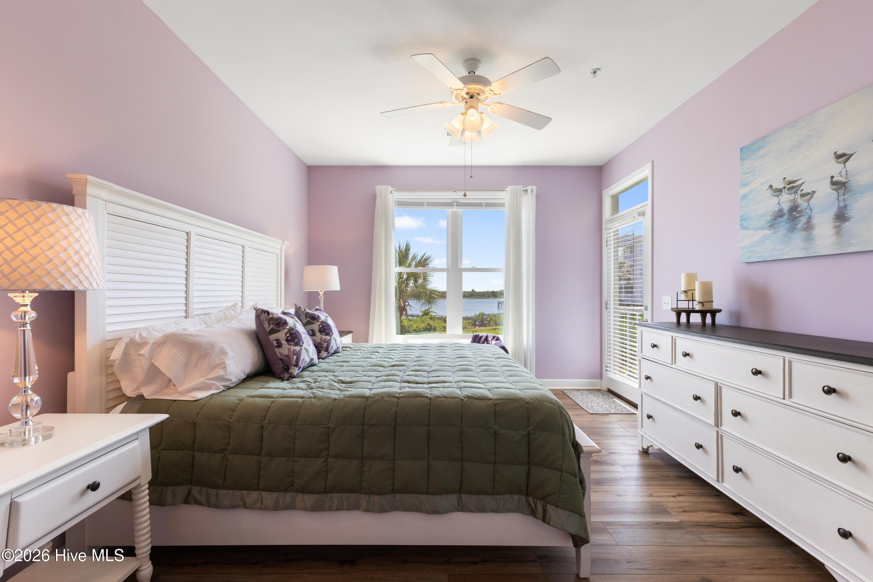 100570147 | Photo 17