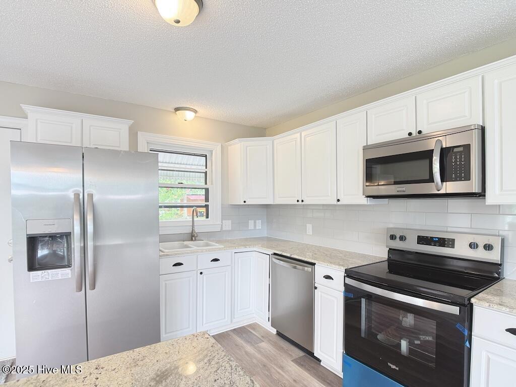 100519170 | Photo 14