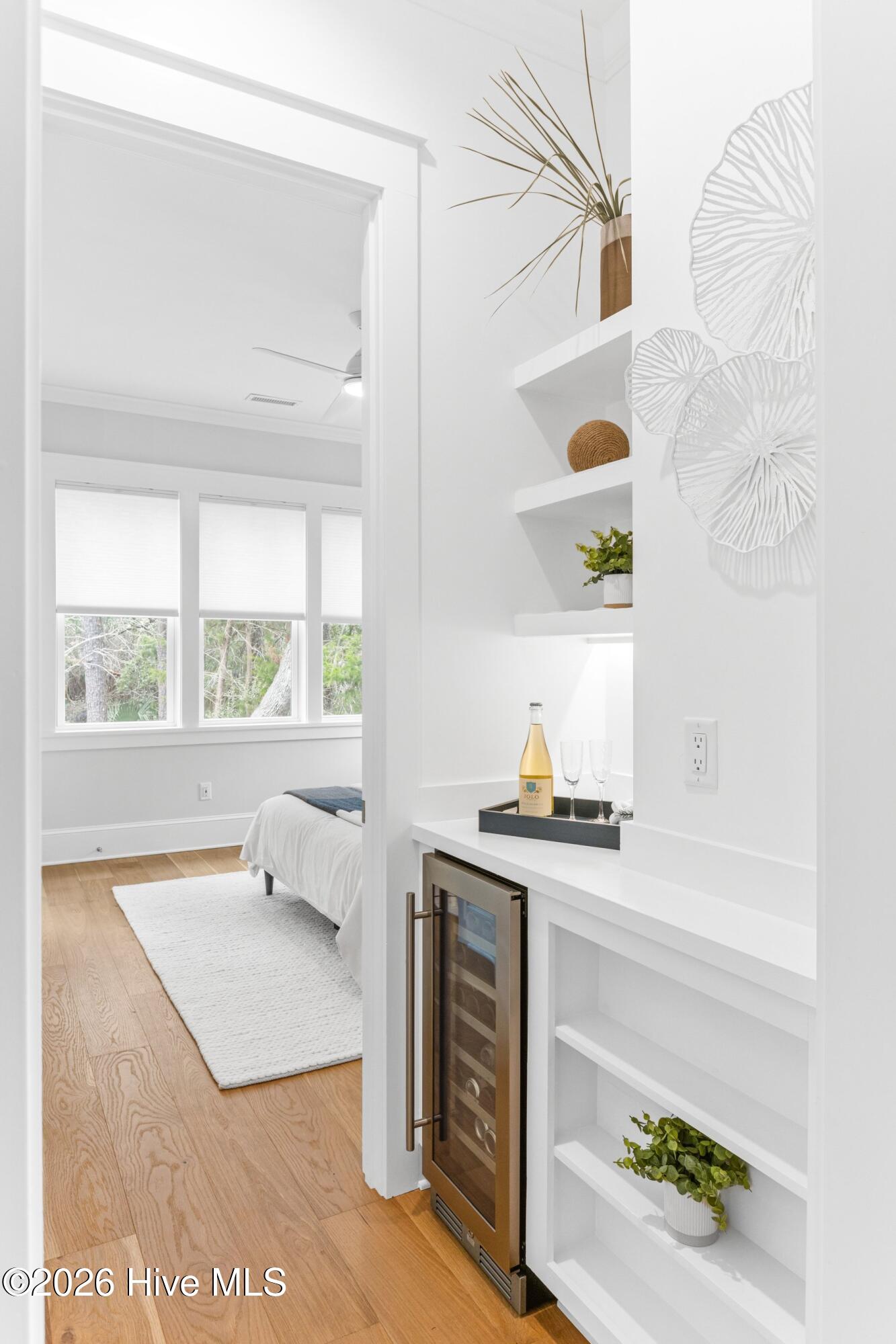 100554015 | Photo 39