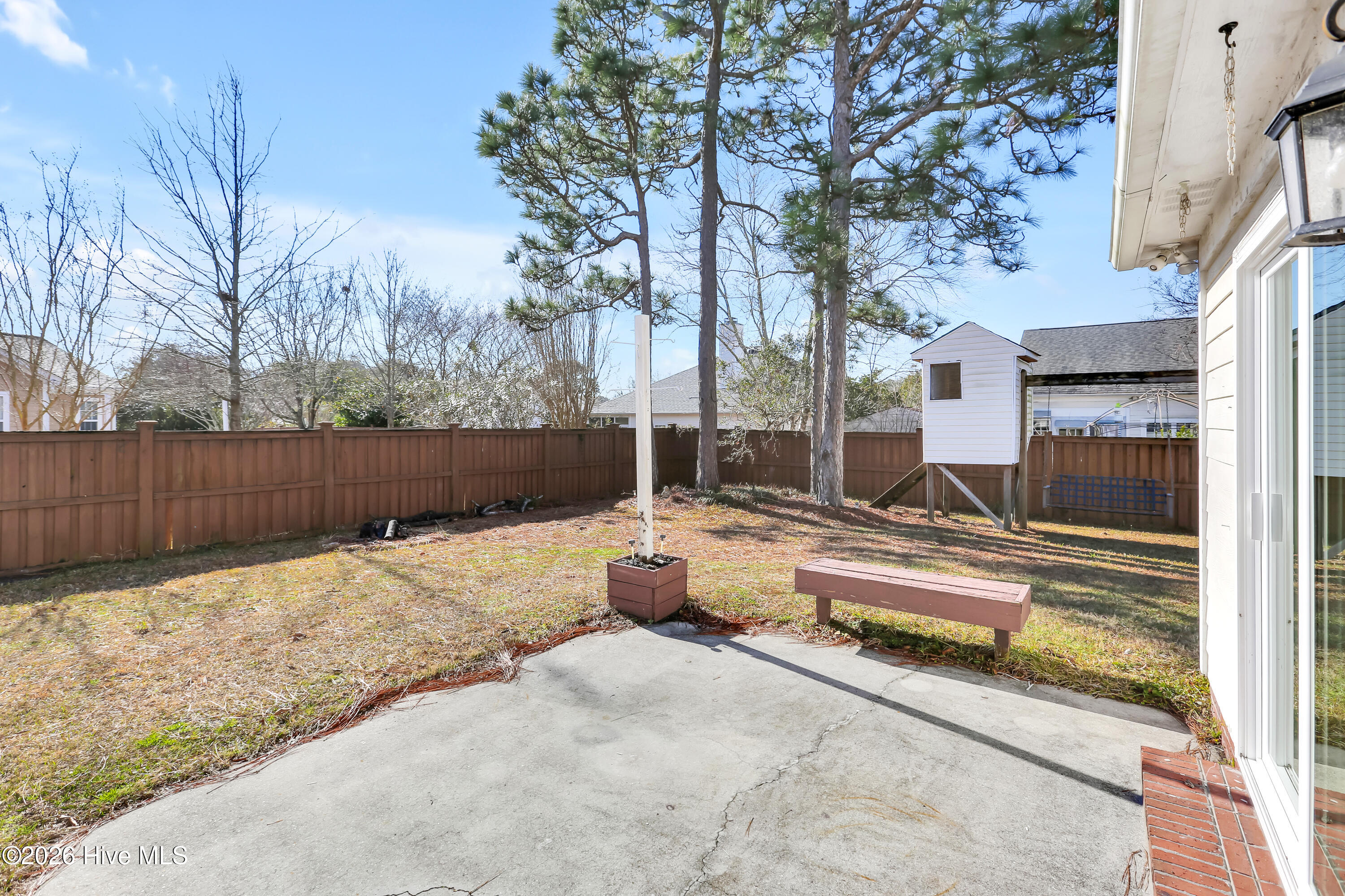 100550407 | Photo 27