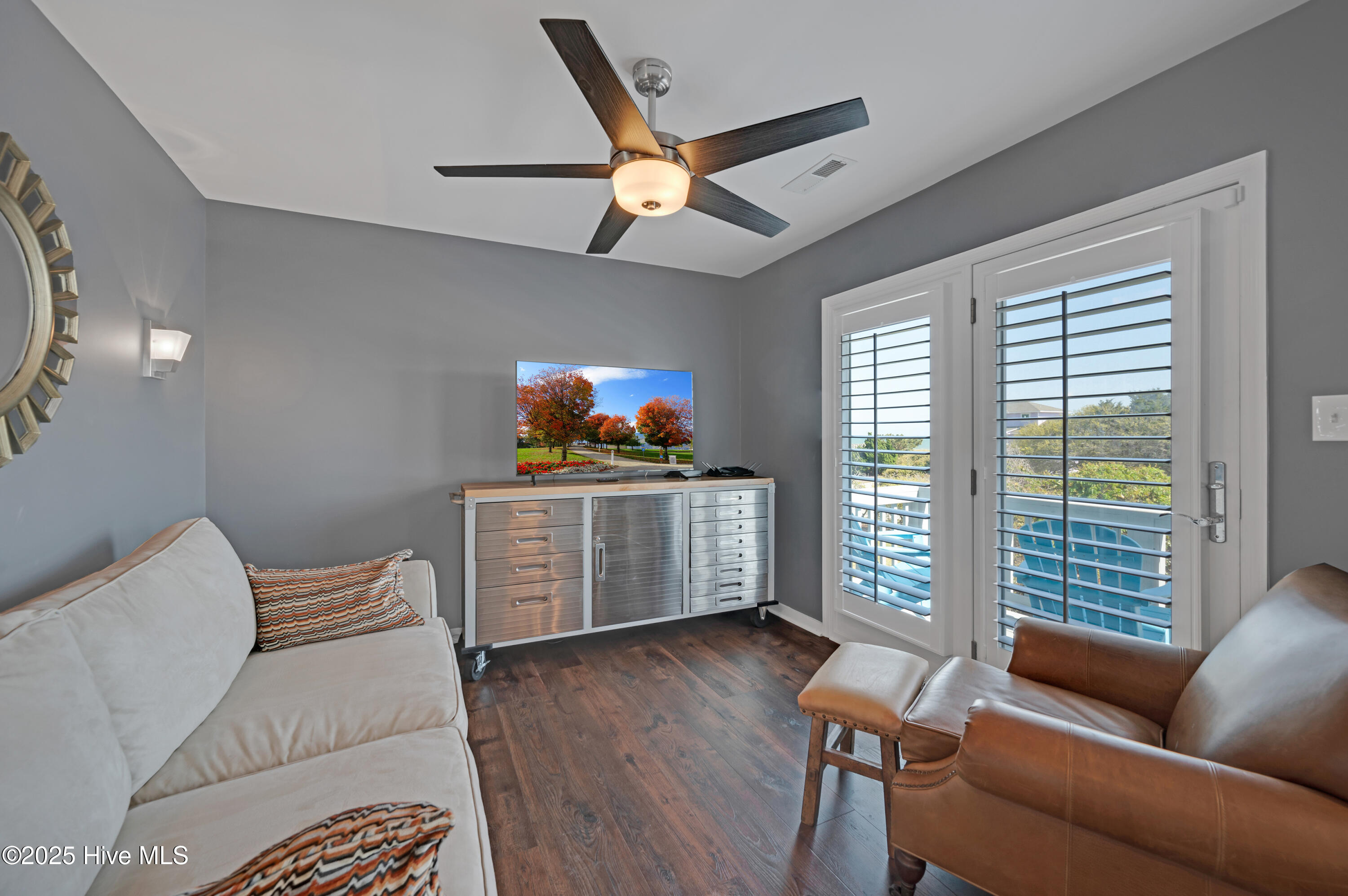 100498545 | Photo 25