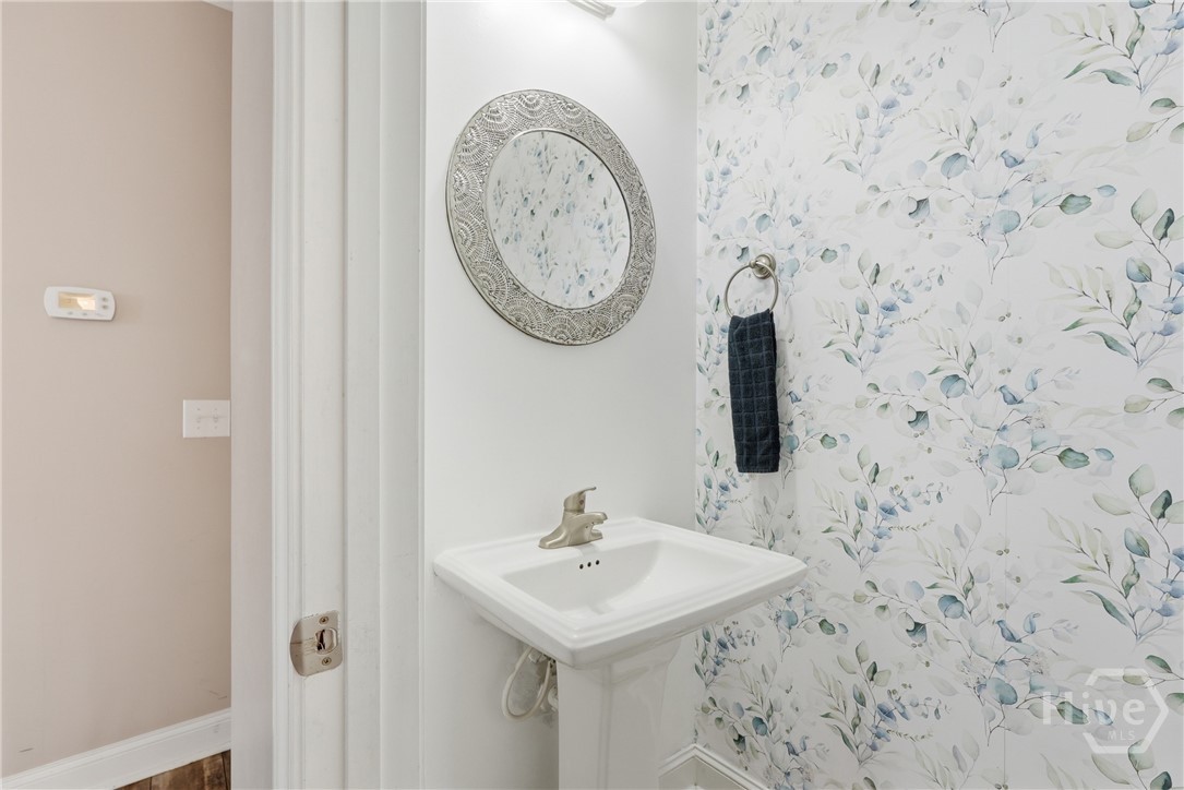 Powder room