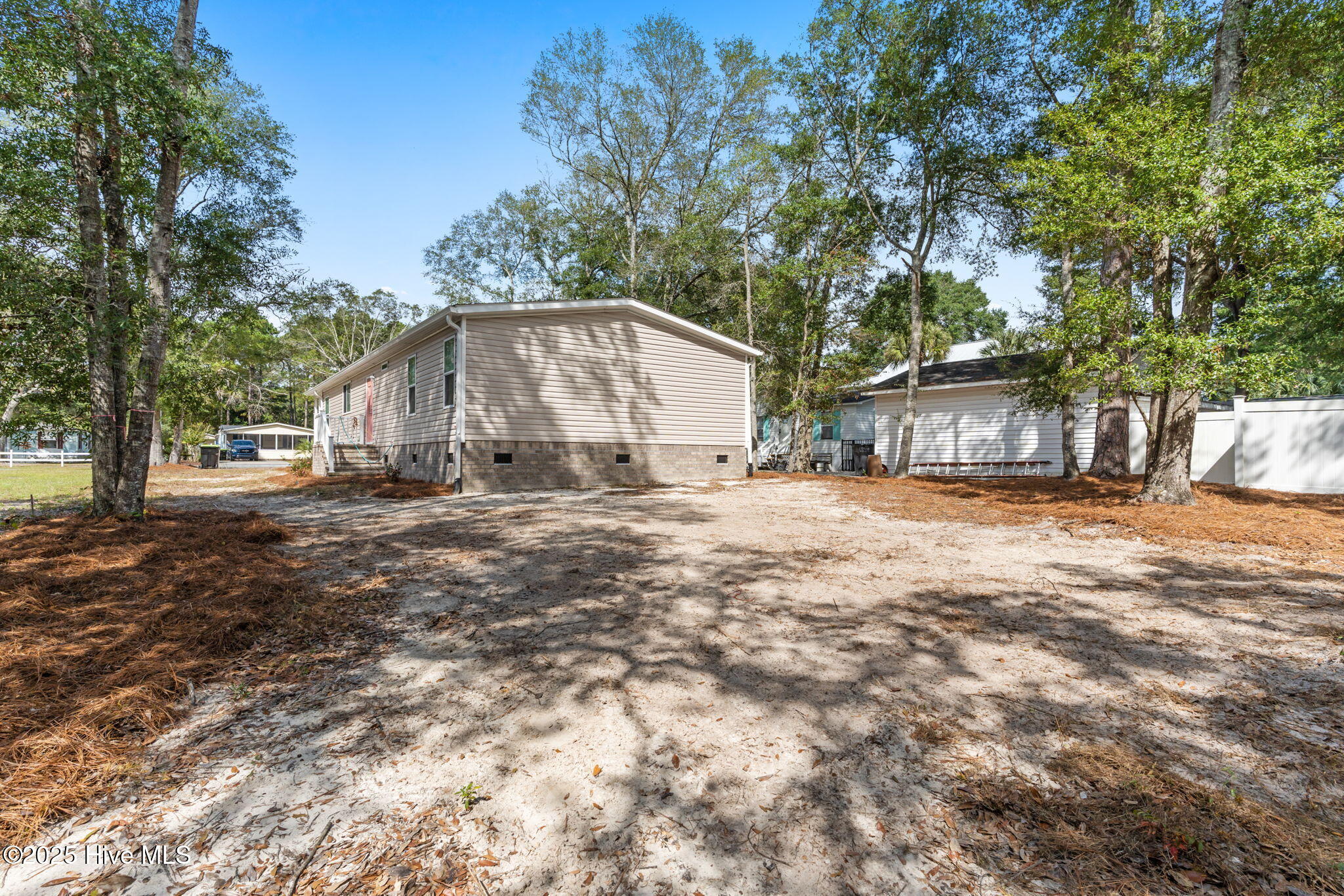 100536160 | Photo 14