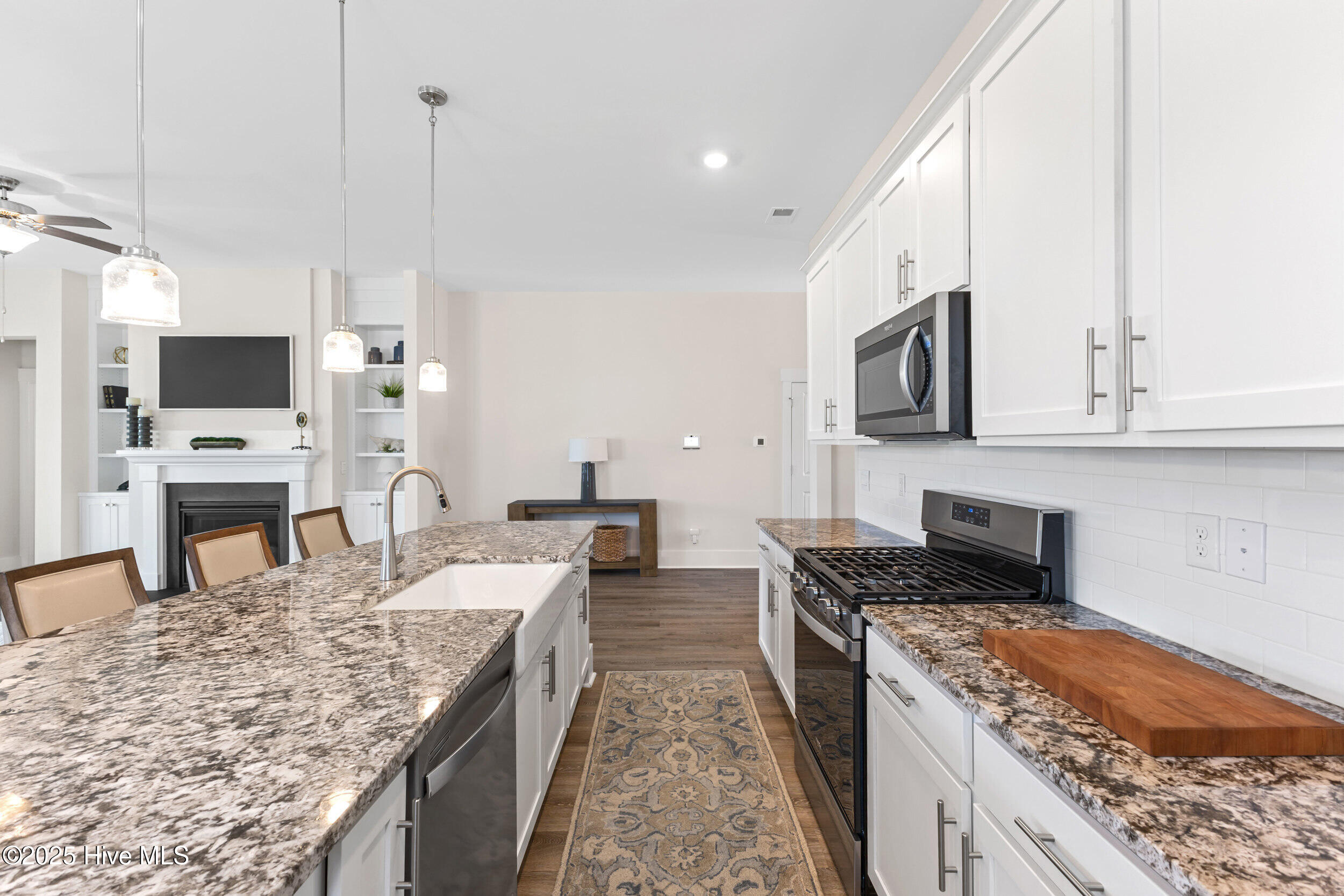 100518034 | Photo 10