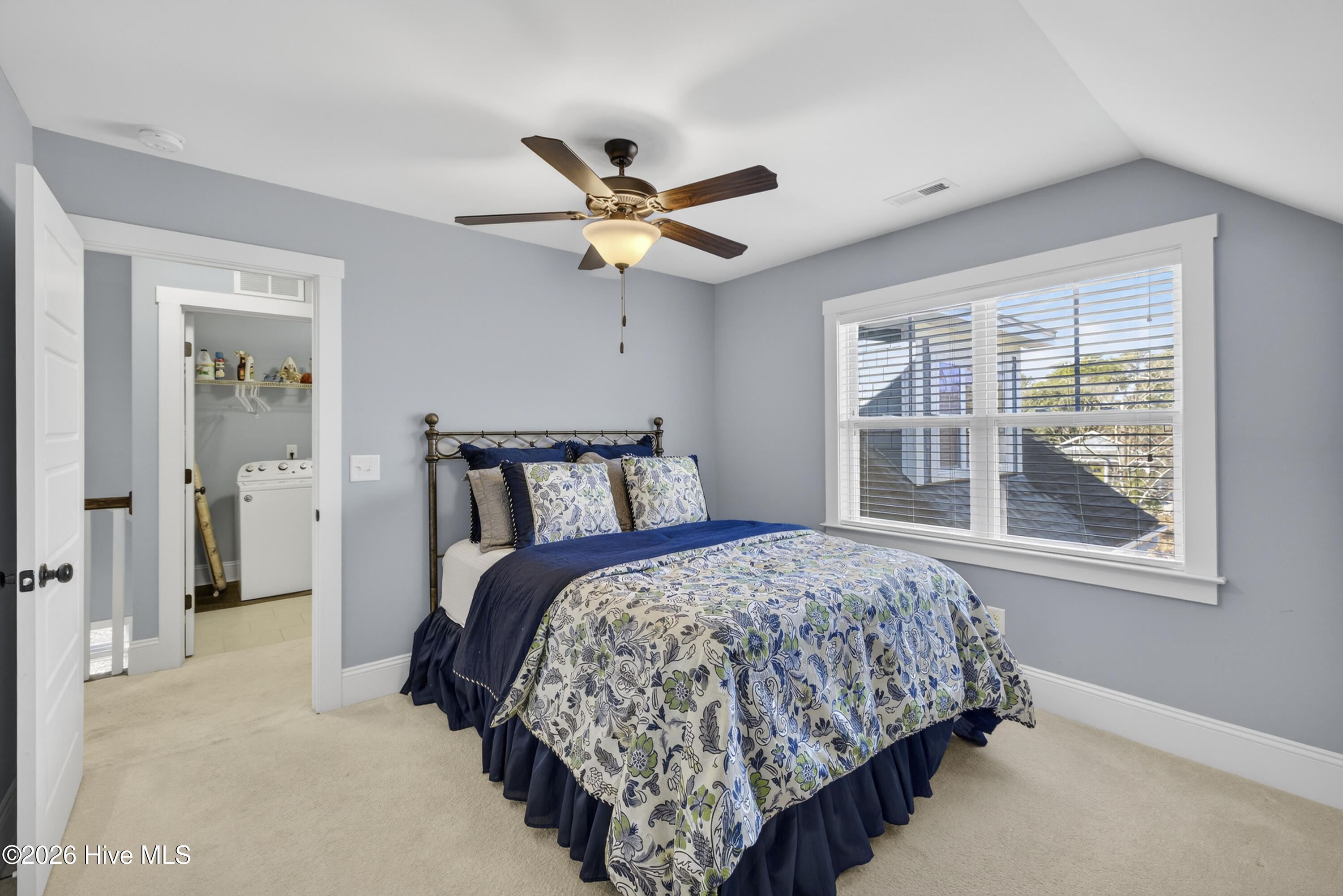 100555672 | Photo 29