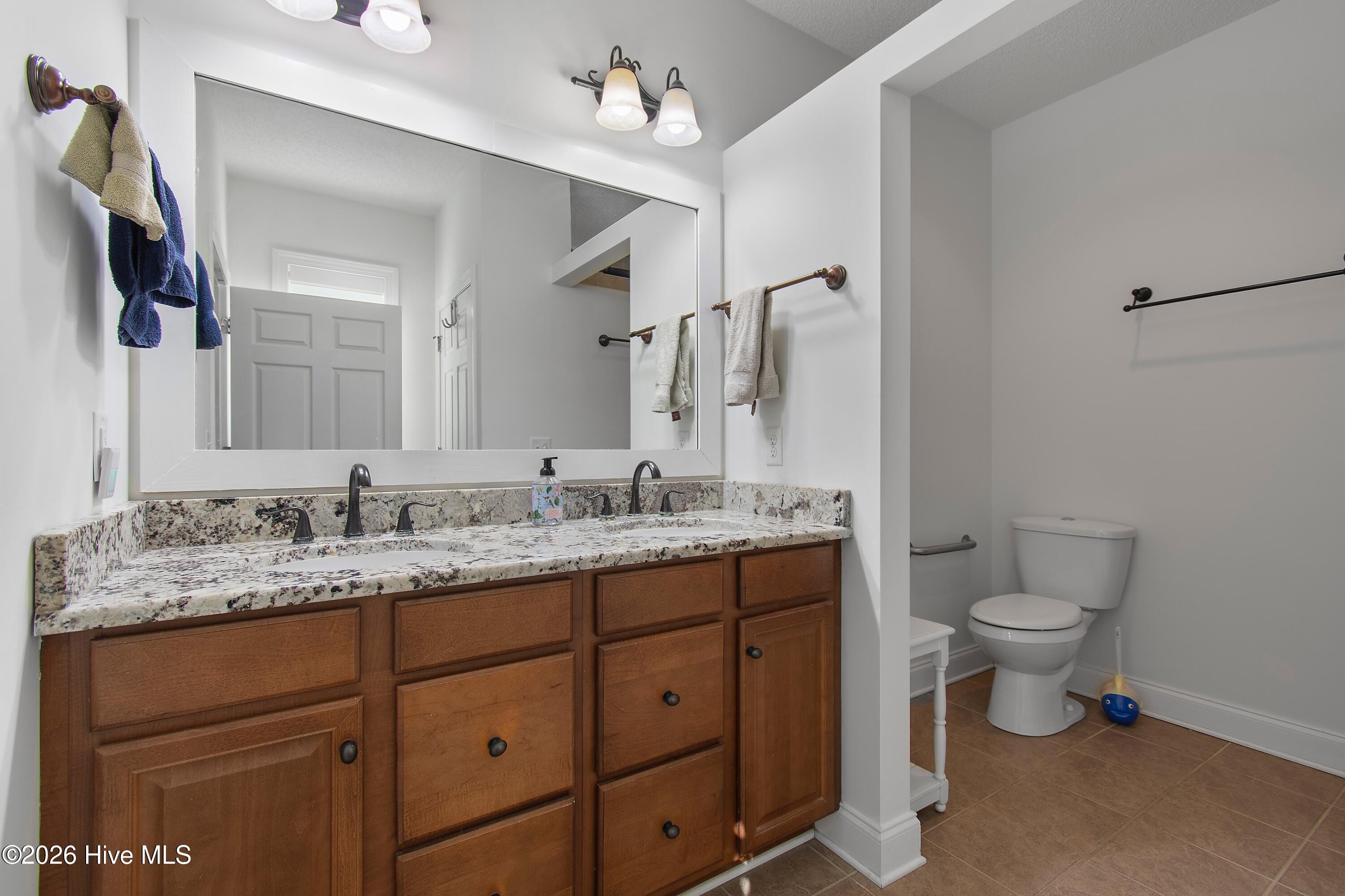 100552486 | Photo 30