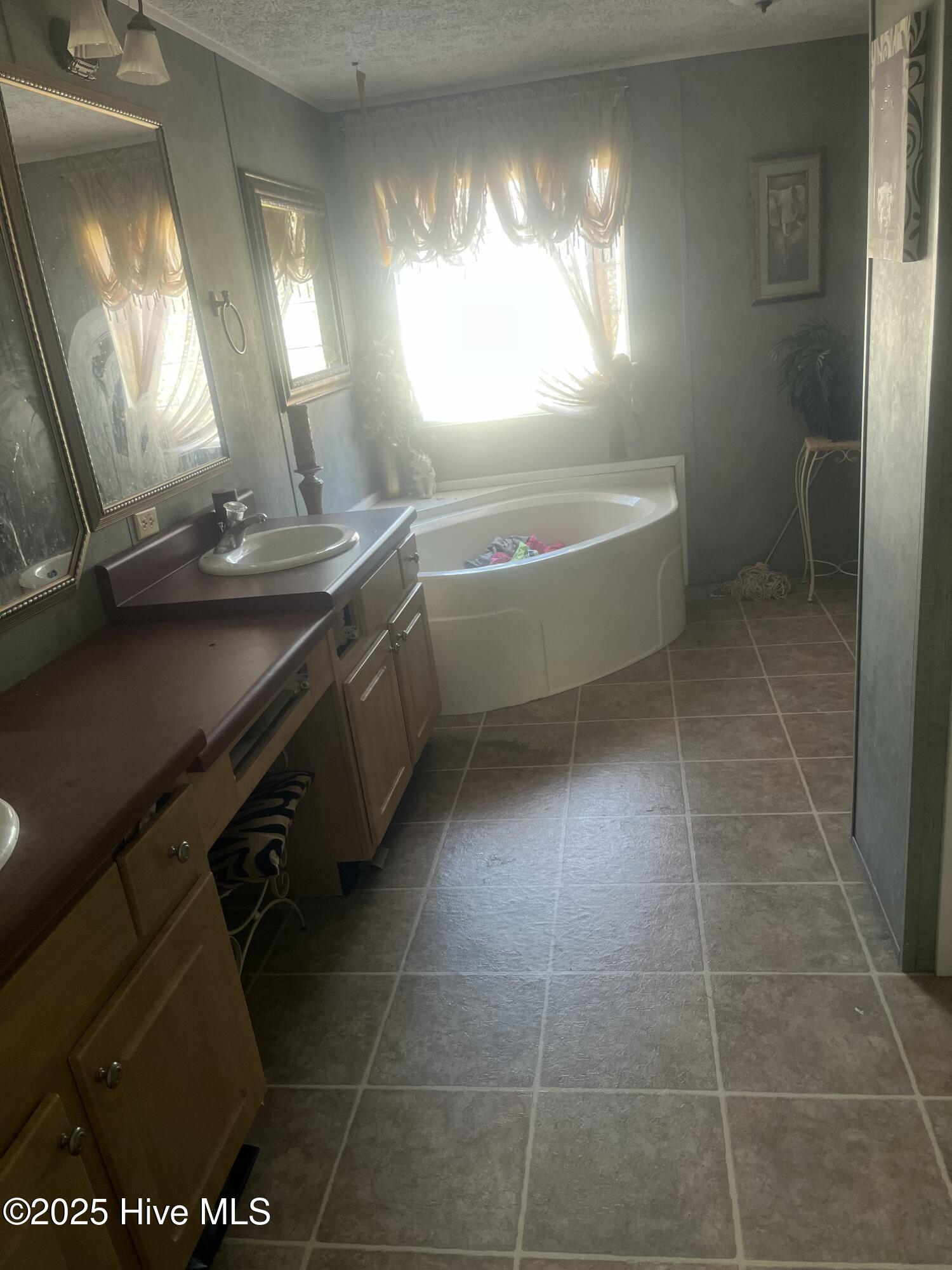 7660 US 264 Alternate