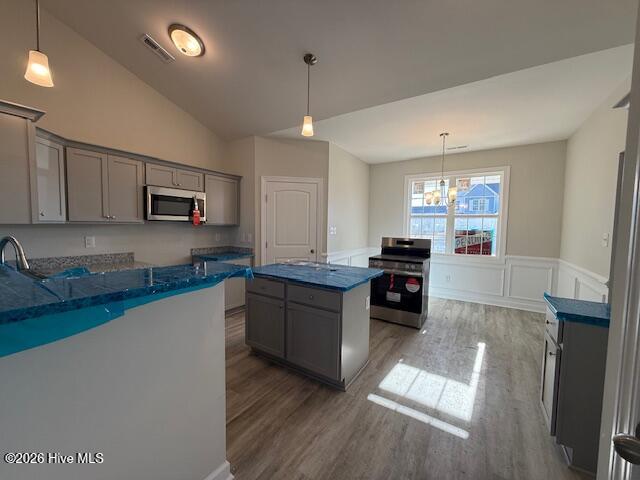 100537819 | Photo 26