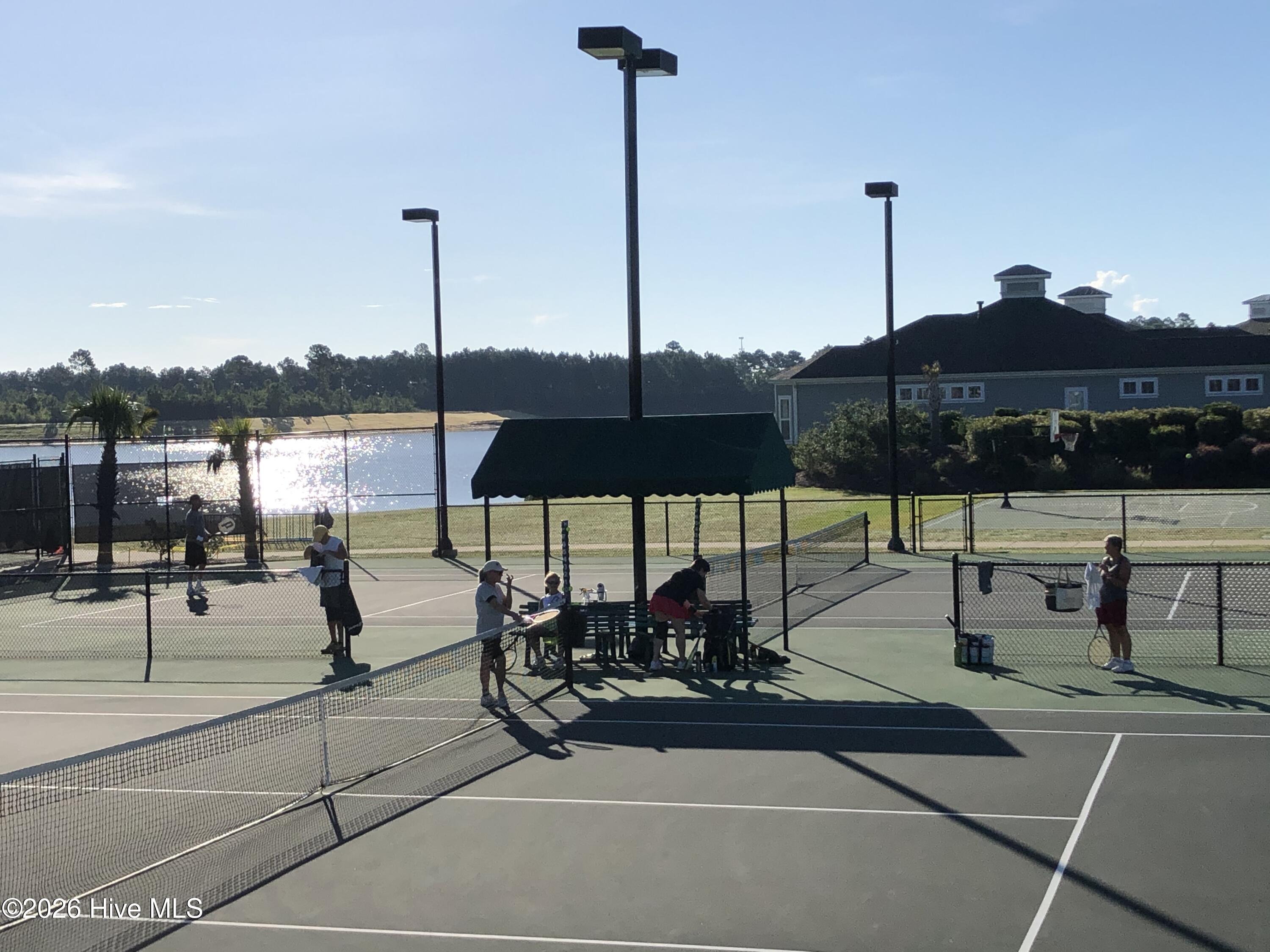 100558839 | Photo 95