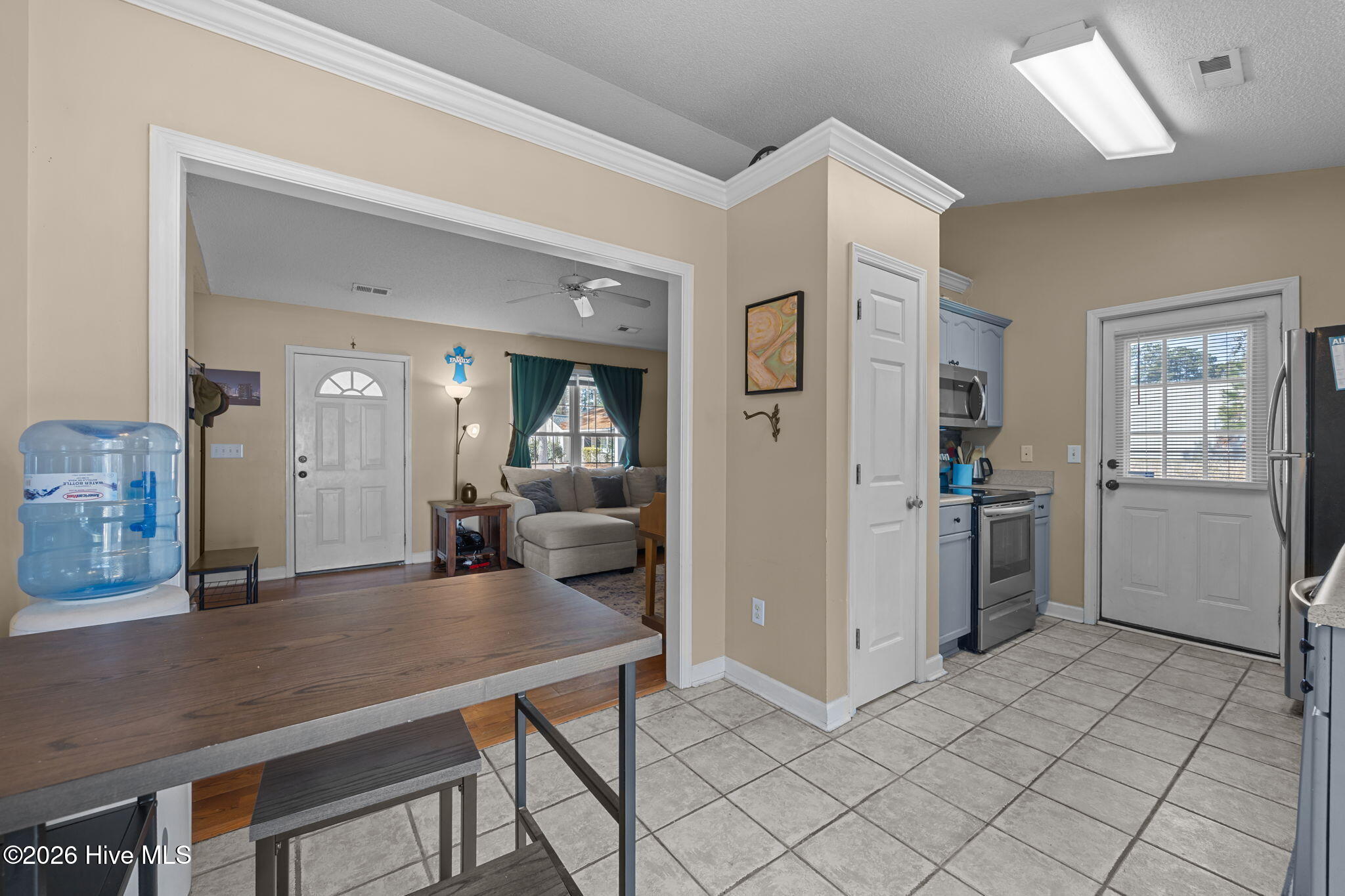 100550840 | Photo 18