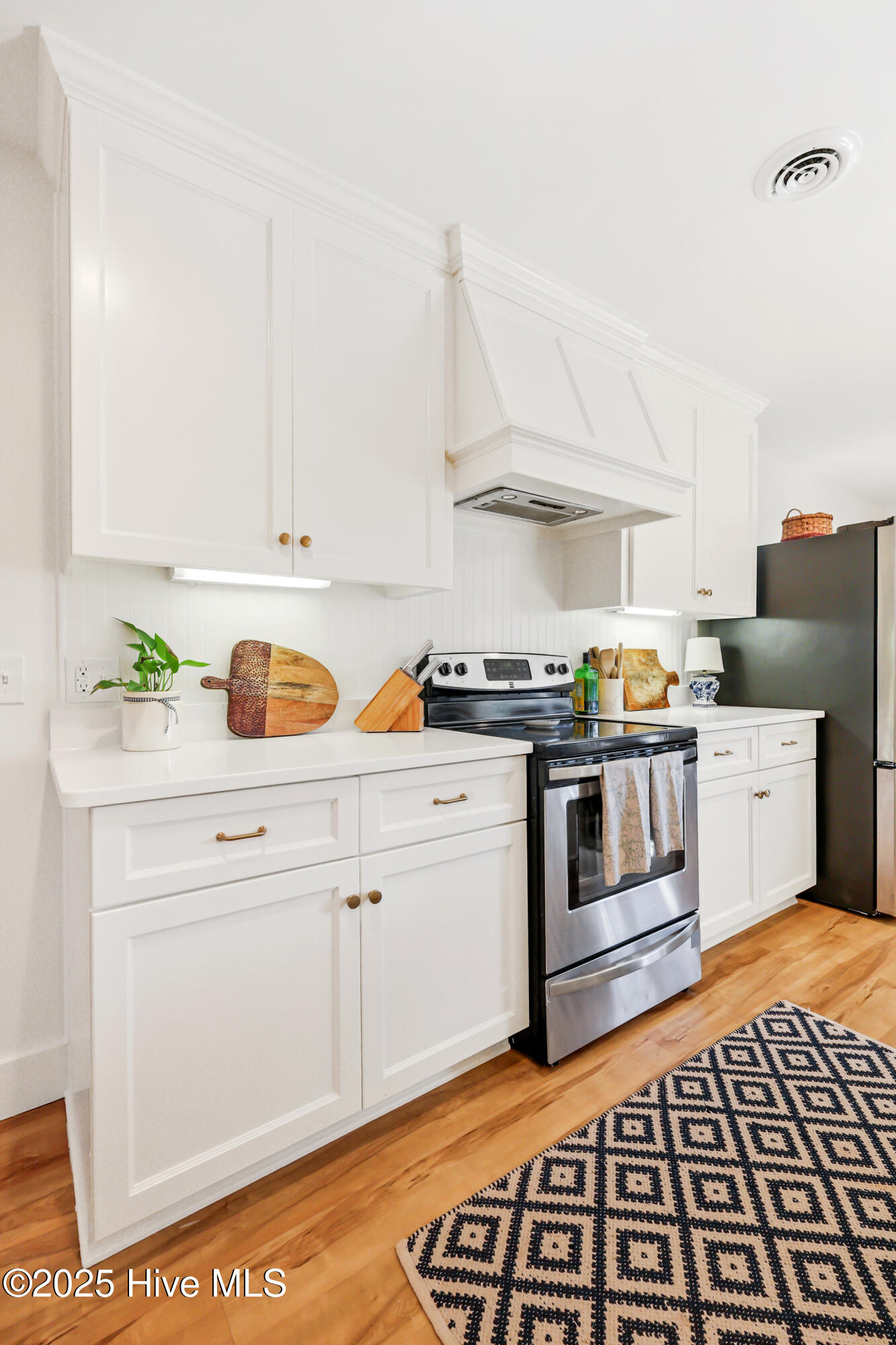 100545776 | Photo 10