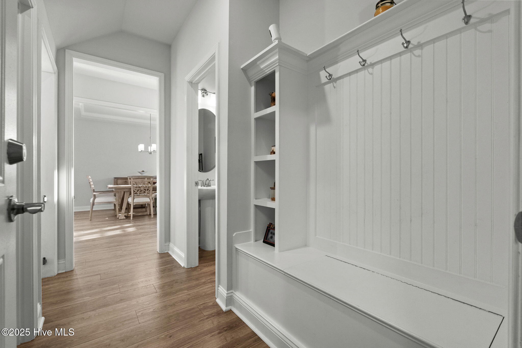 100540818 | Photo 35