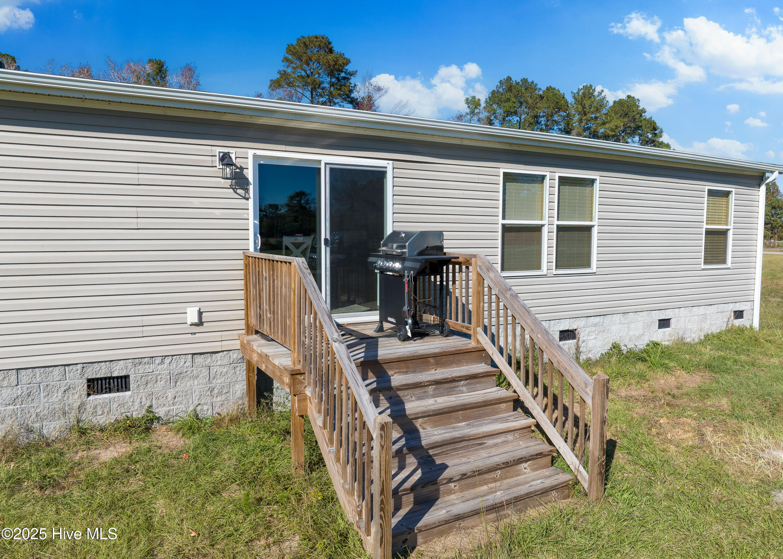 100541074 | Photo 30