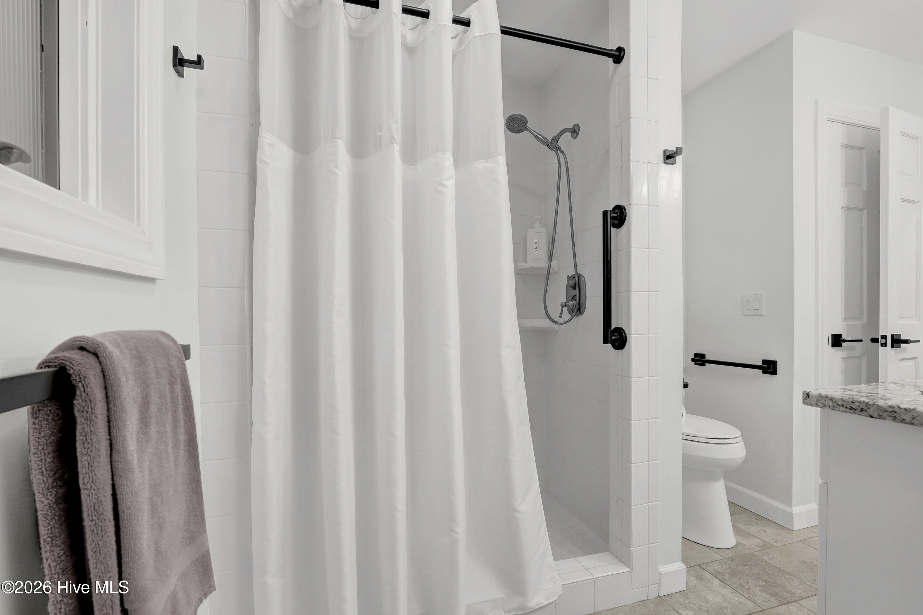 100548794 | Photo 20