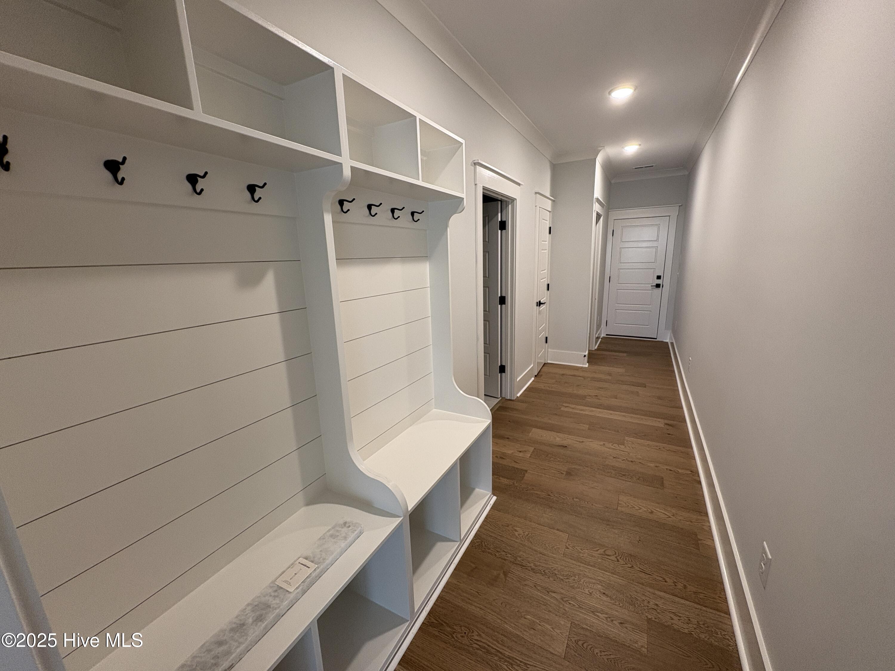 100521777 | Photo 28