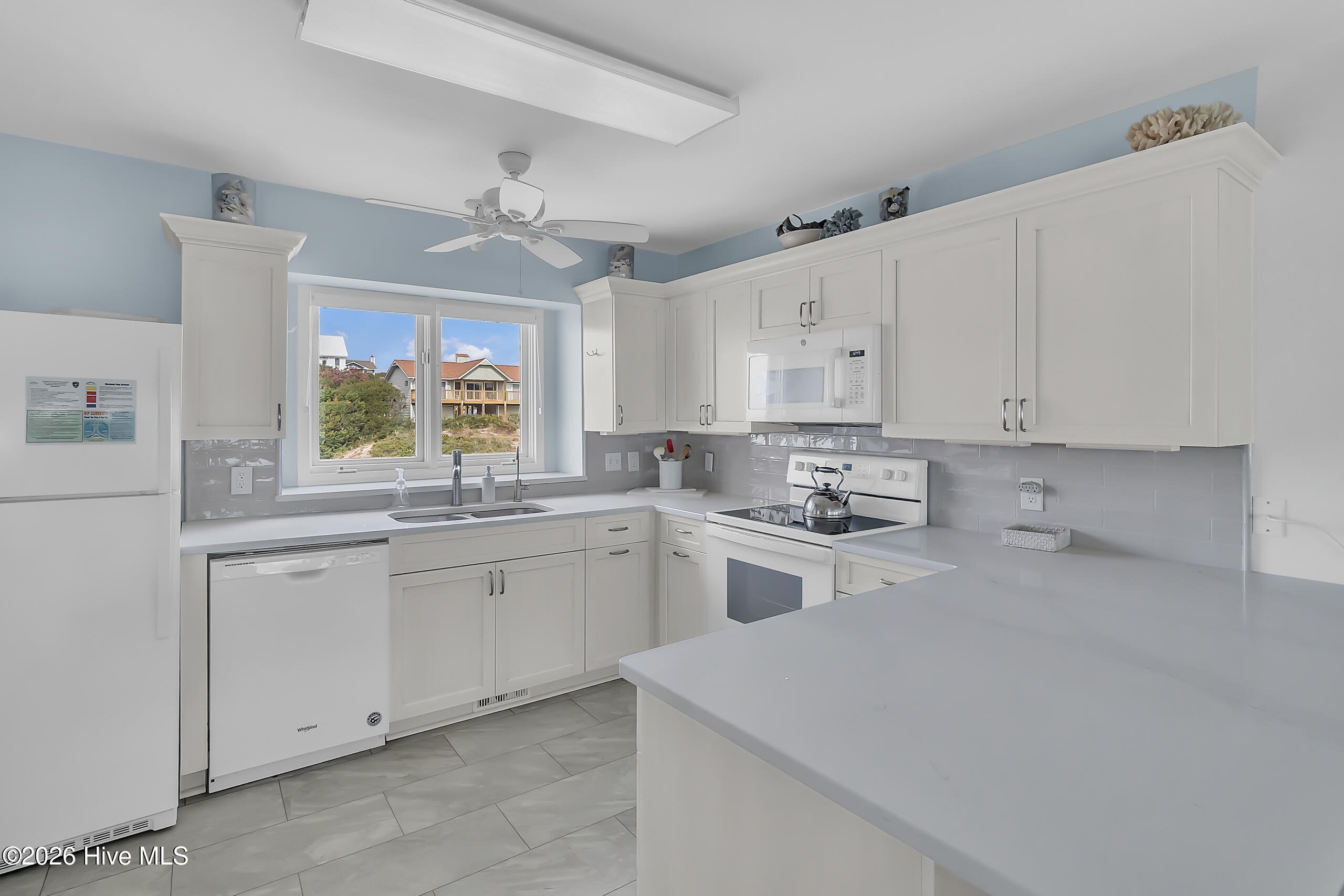 100568884 | Photo 27