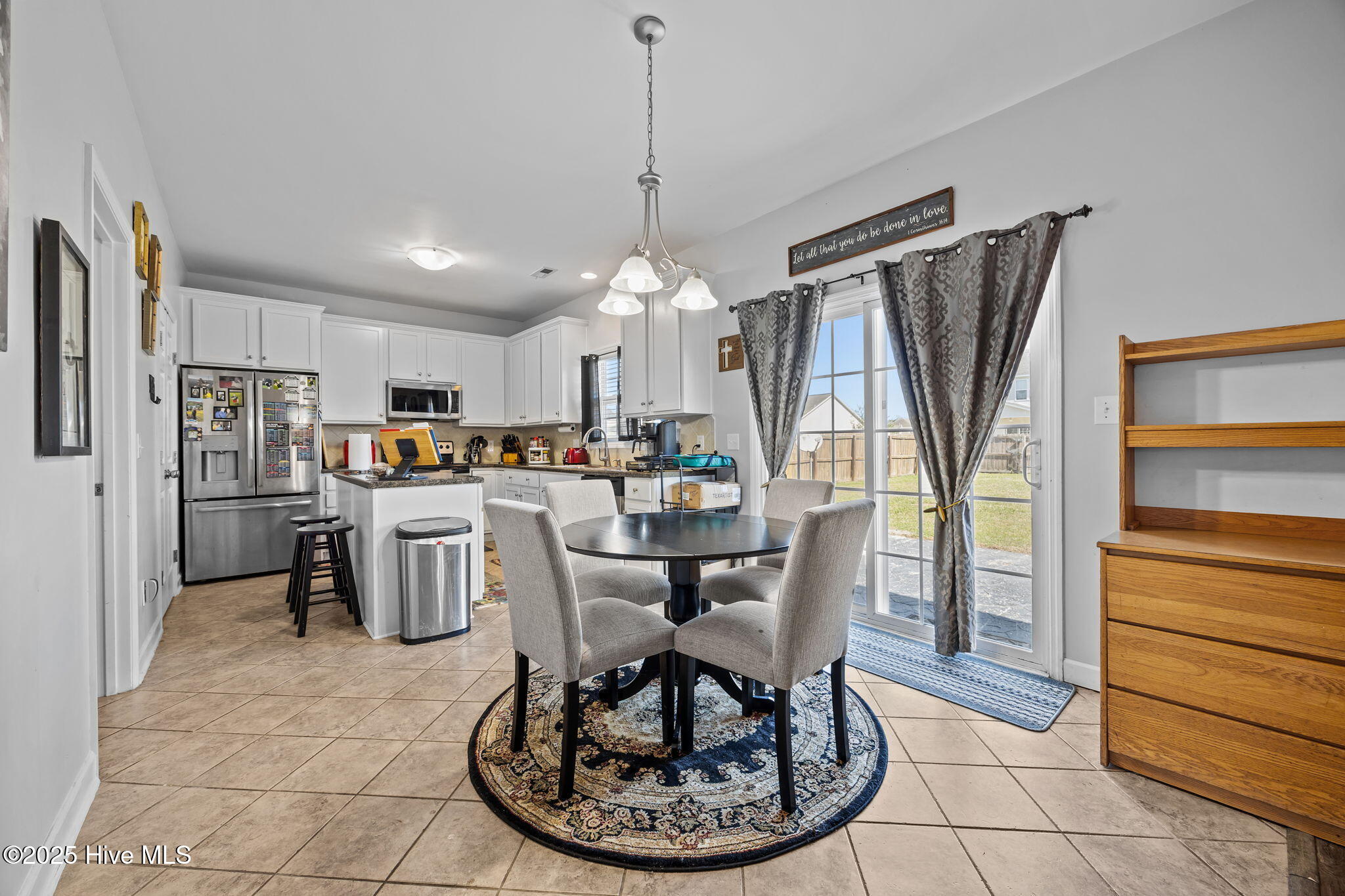 100532317 | Photo 22