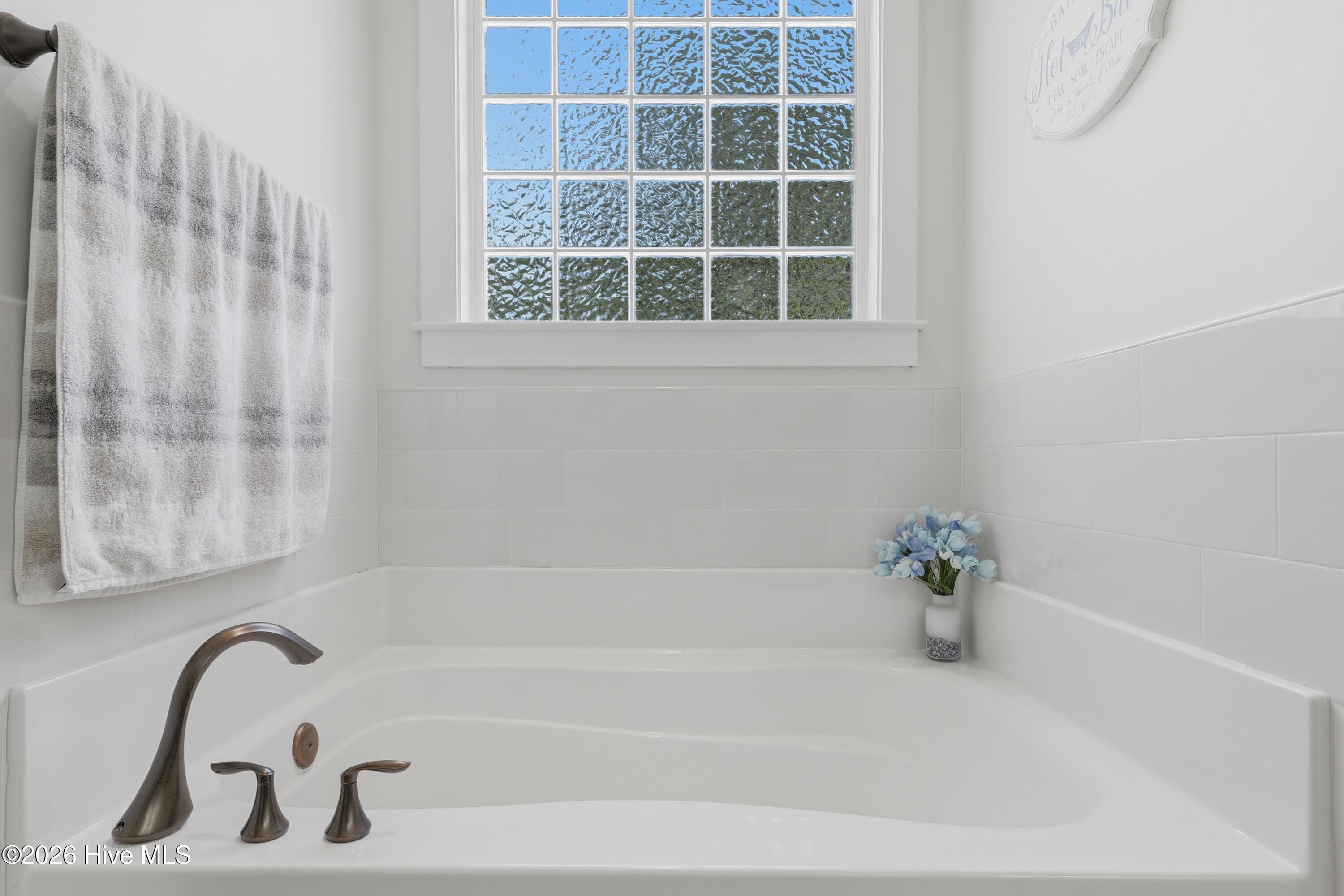 100569472 | Photo 34